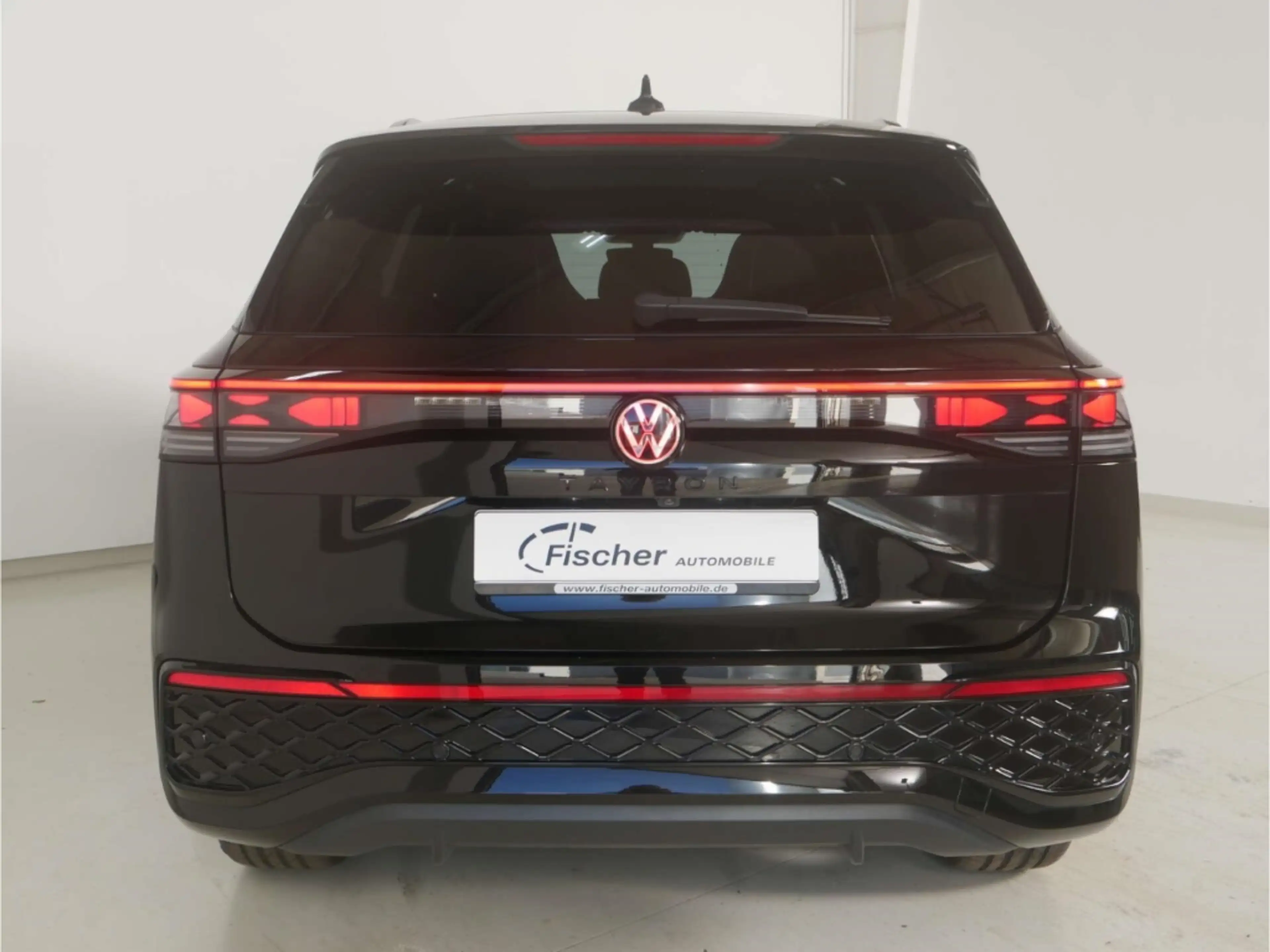 Volkswagen Tayron 2.0 TDI 4Mot. R-Line Black Style DSG AHK — photo 7