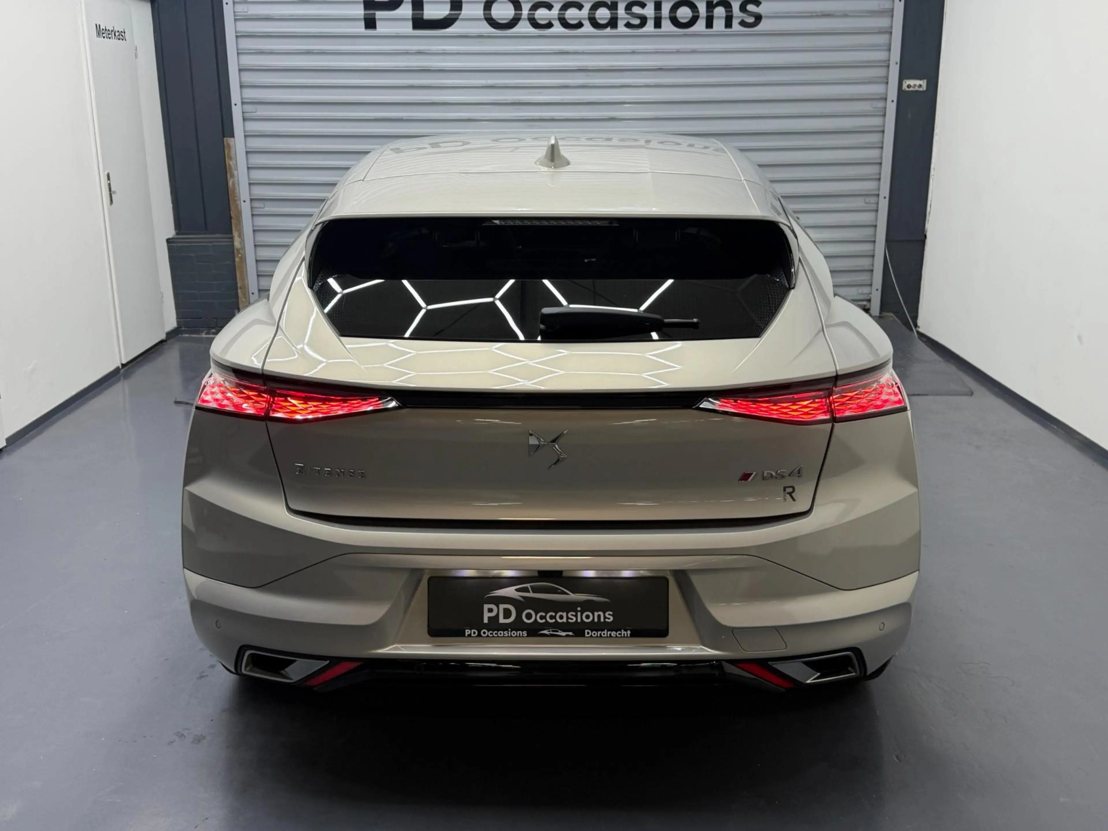 DS Automobiles DS 4 1.6 Plug-In Hybrid 225PK Performance Line+ - Camer — photo 4