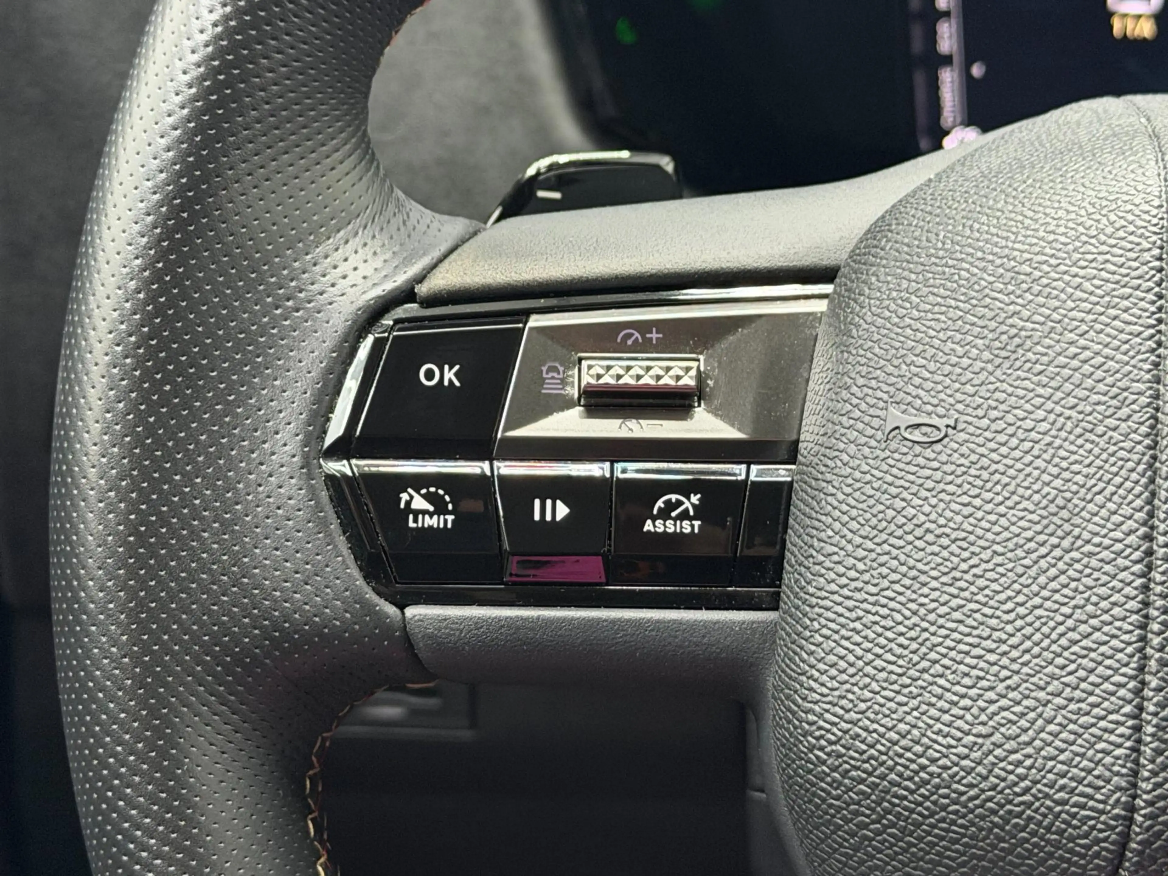DS Automobiles DS 4 1.6 Plug-In Hybrid 225PK Performance Line+ - Camer — photo 18