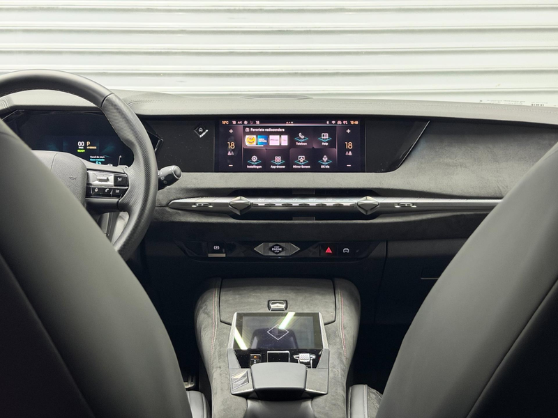 DS Automobiles DS 4 1.6 Plug-In Hybrid 225PK Performance Line+ - Camer — photo 14