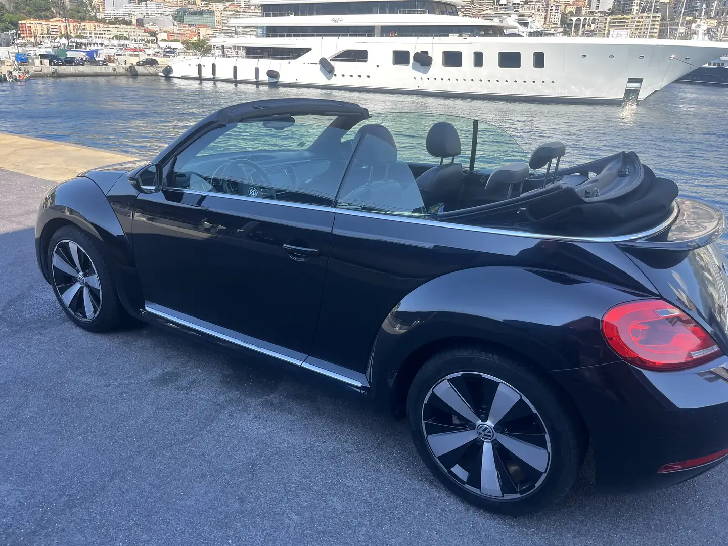 Volkswagen Coccinelle Coccinelle Cabriolet 1.2 TSI 105 BMT DSG7Couture Exclusive Schwarz - 1