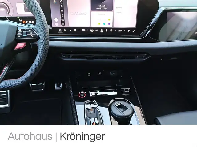 Audi RS5 view 14