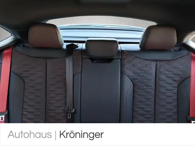 Audi RS5 view 10