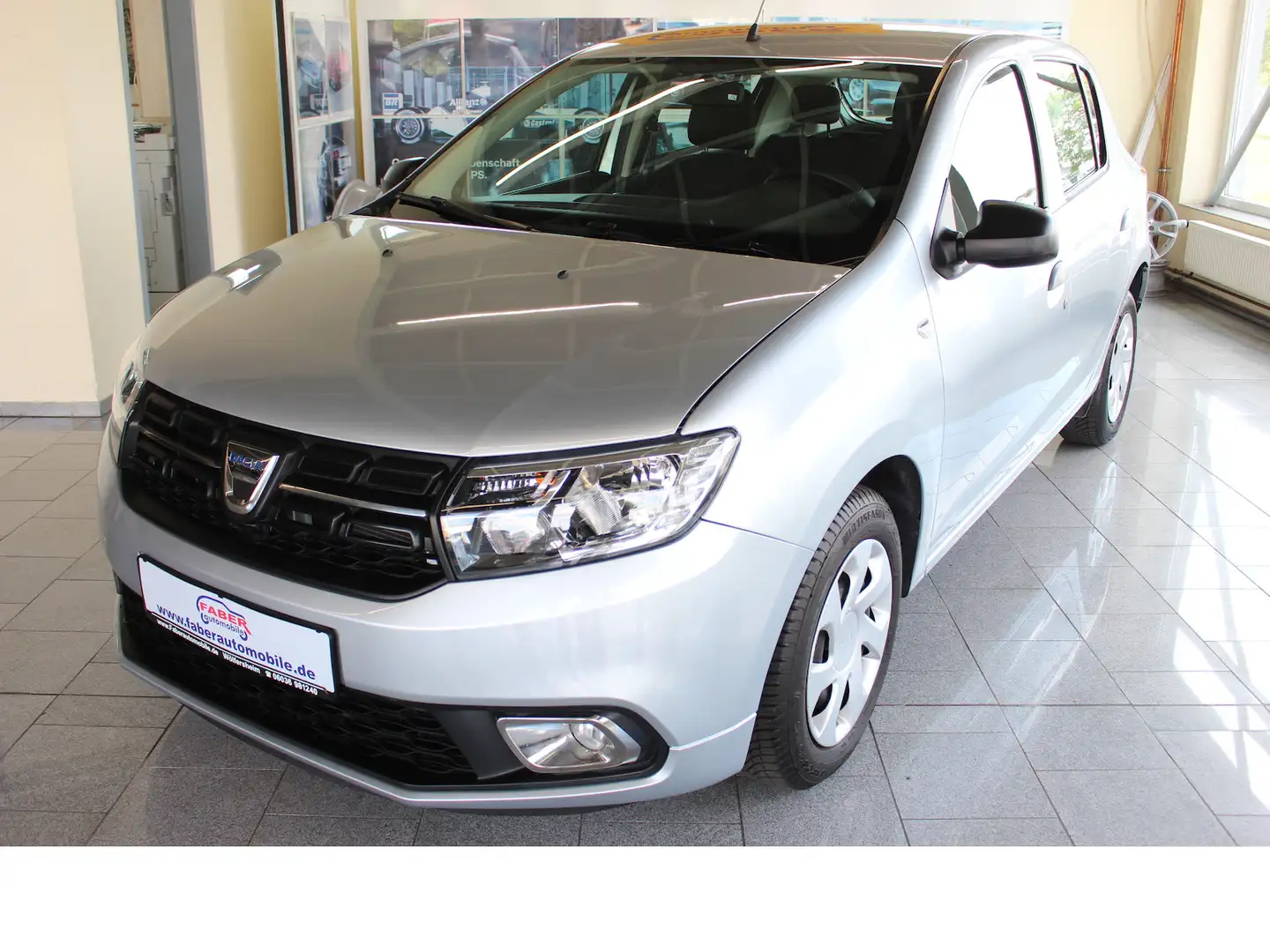 Dacia Sandero Essential,Nur 17078 KM,Top-Zustand Argent - 1