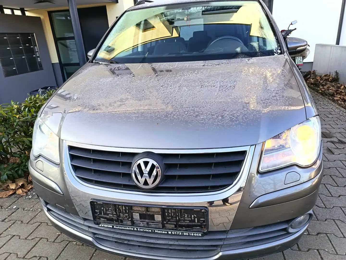 Volkswagen Touran 1.4 Trendline/Xenon/TÜV 7/2027 Grau - 2