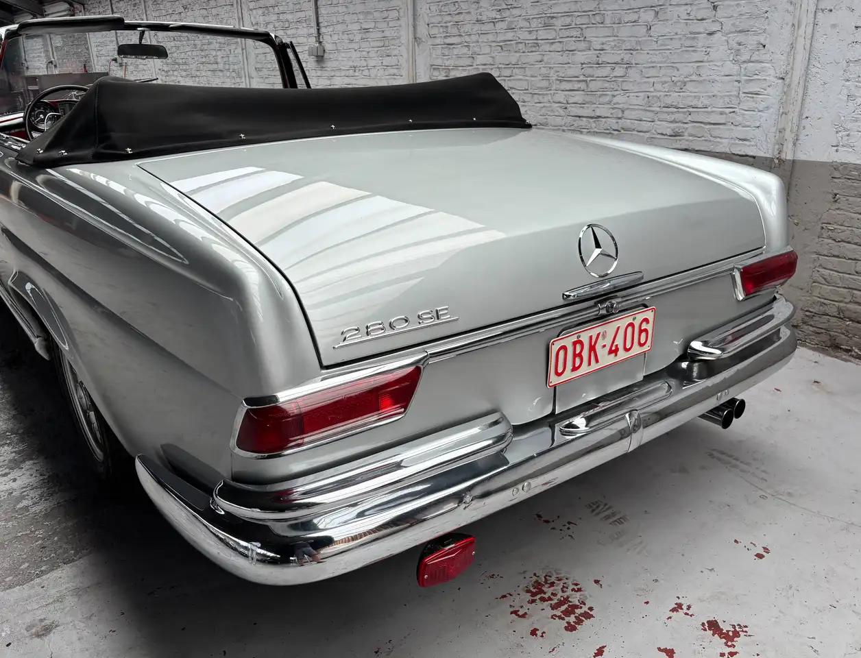 Mercedes-Benz 250SE Convertible (W111), foto 4