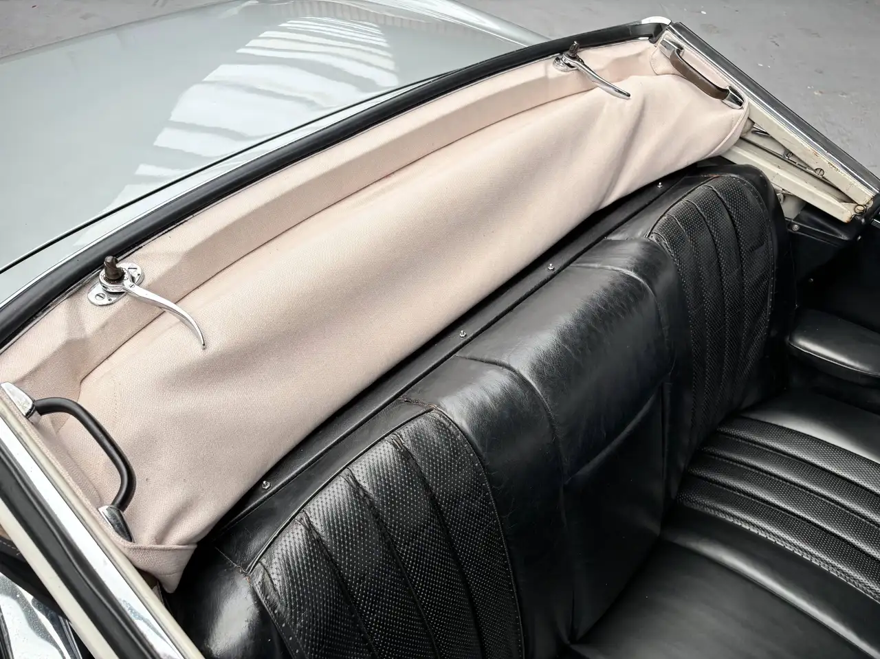 Mercedes-Benz 250SE Convertible (W111), foto 11