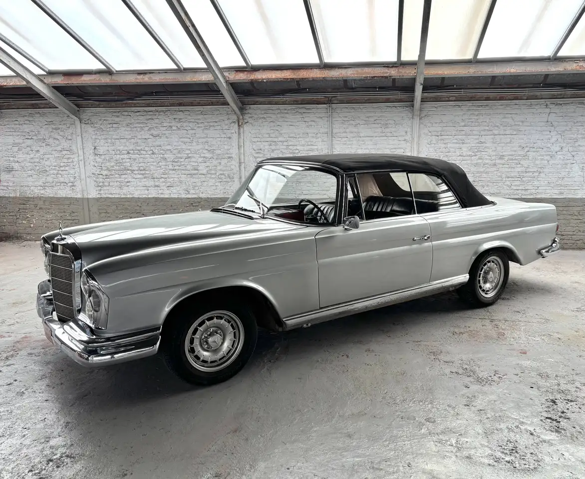 Mercedes-Benz 250SE Convertible (W111), foto 7