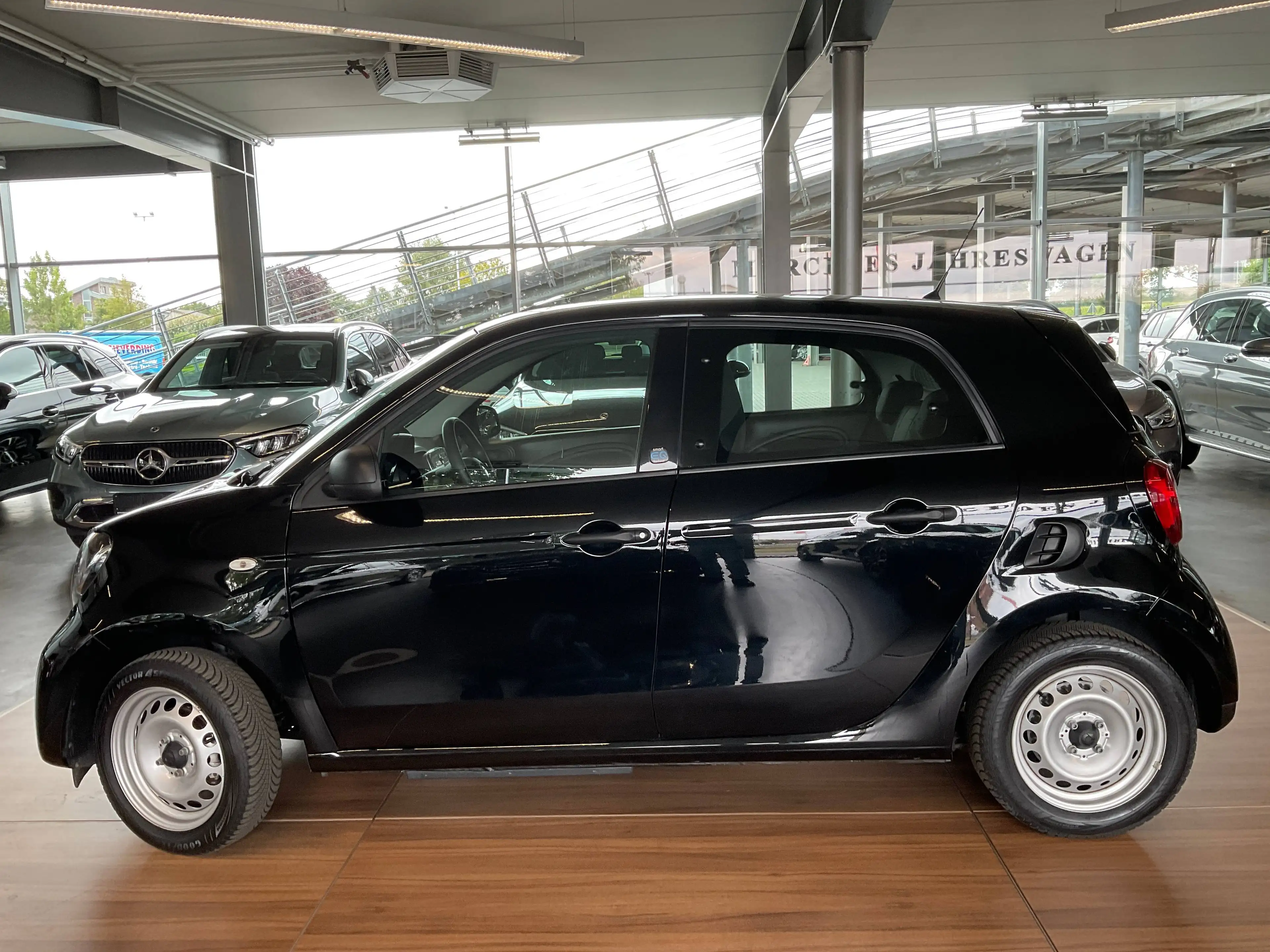 smart forFour ForFour EQ Cool&Audio SHZ*GRA*USB — photo 6