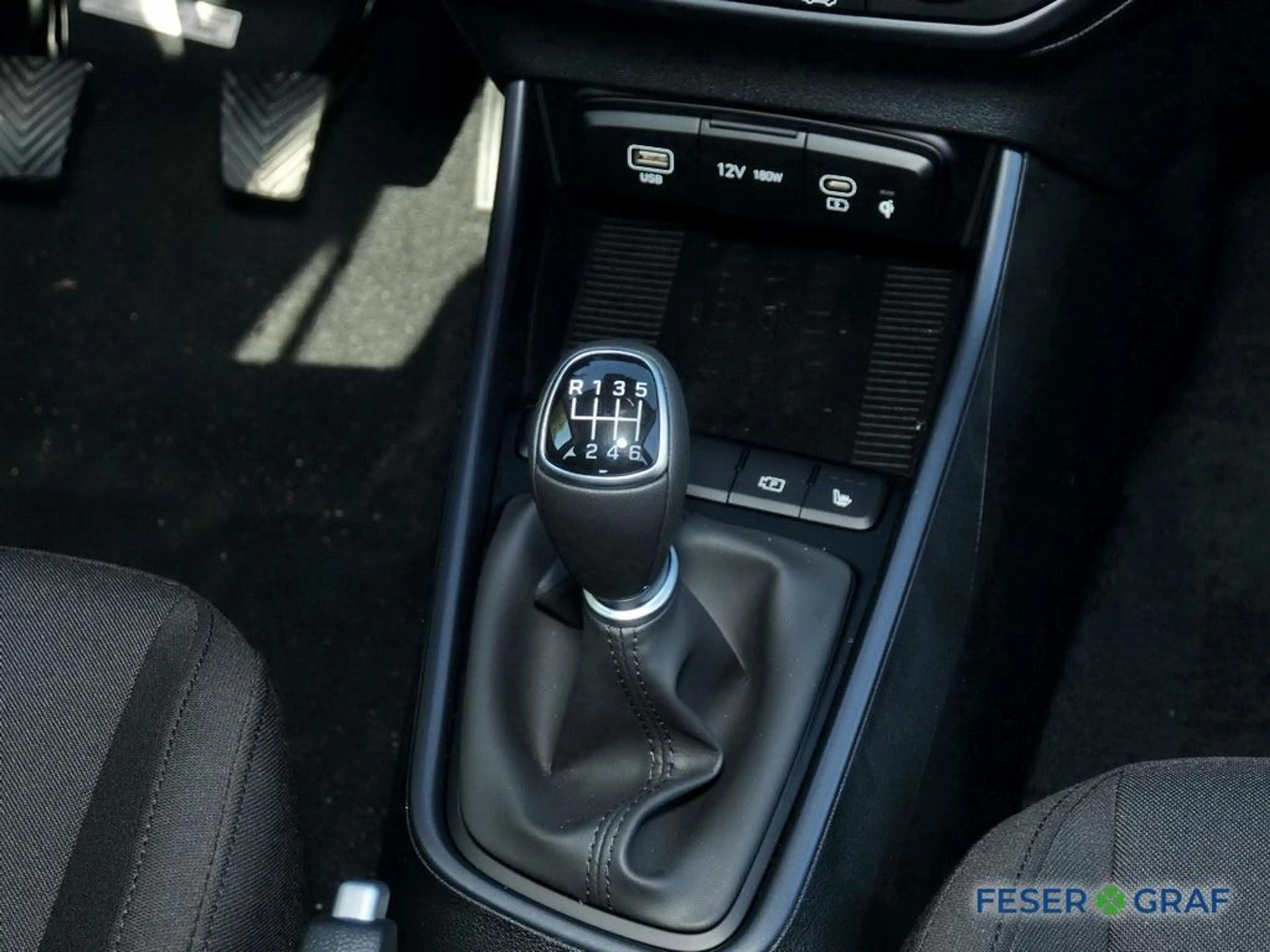 Hyundai i20 TREND BOSE NAVI SHZ LHZ CARPLAY KLIMA KAMERA — photo 8