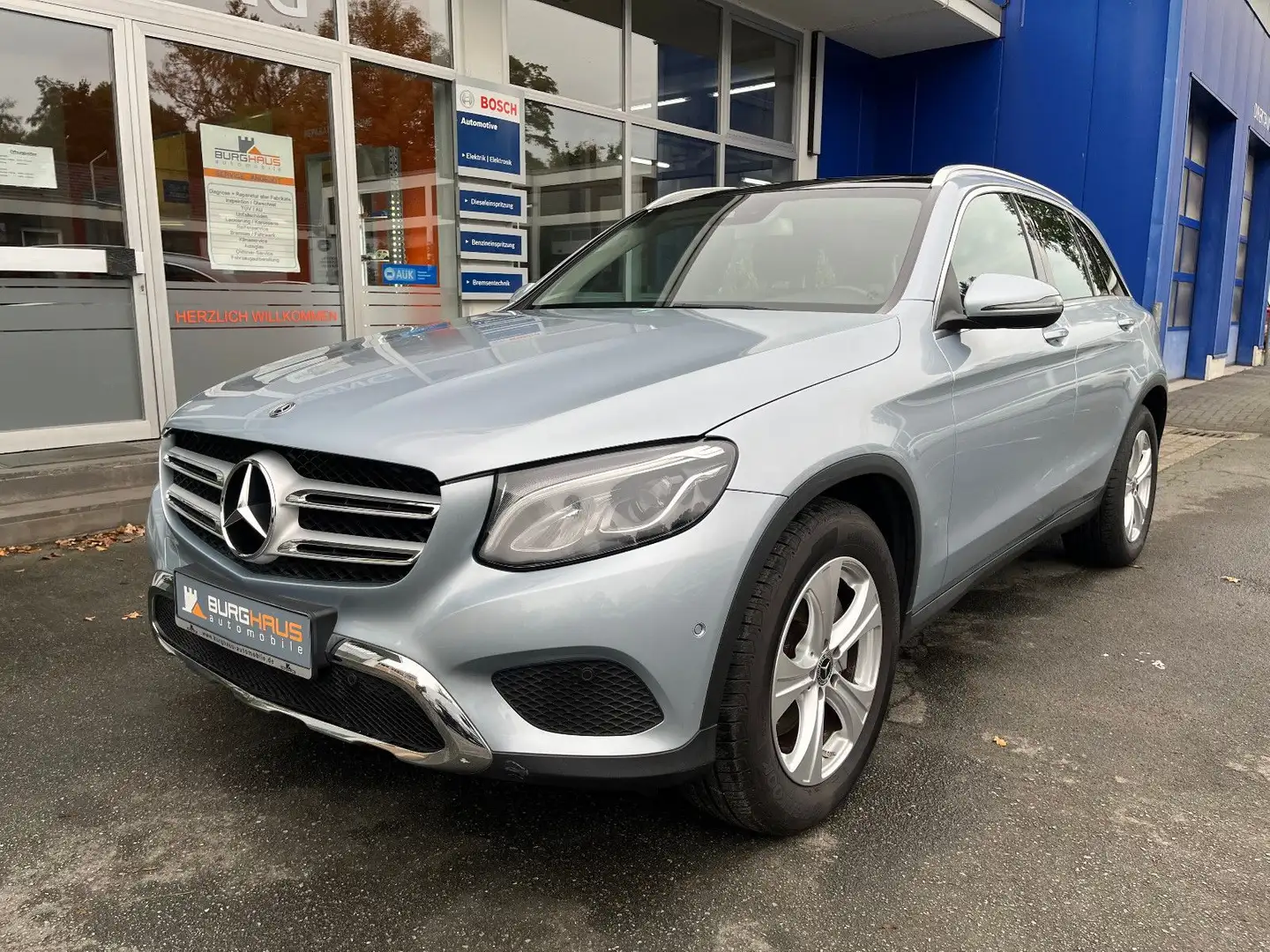 Mercedes-Benz GLC 300 /EXCLUSIVE/4-MATIC/9G/PANO/LED/AKTION !!! Silver - 1