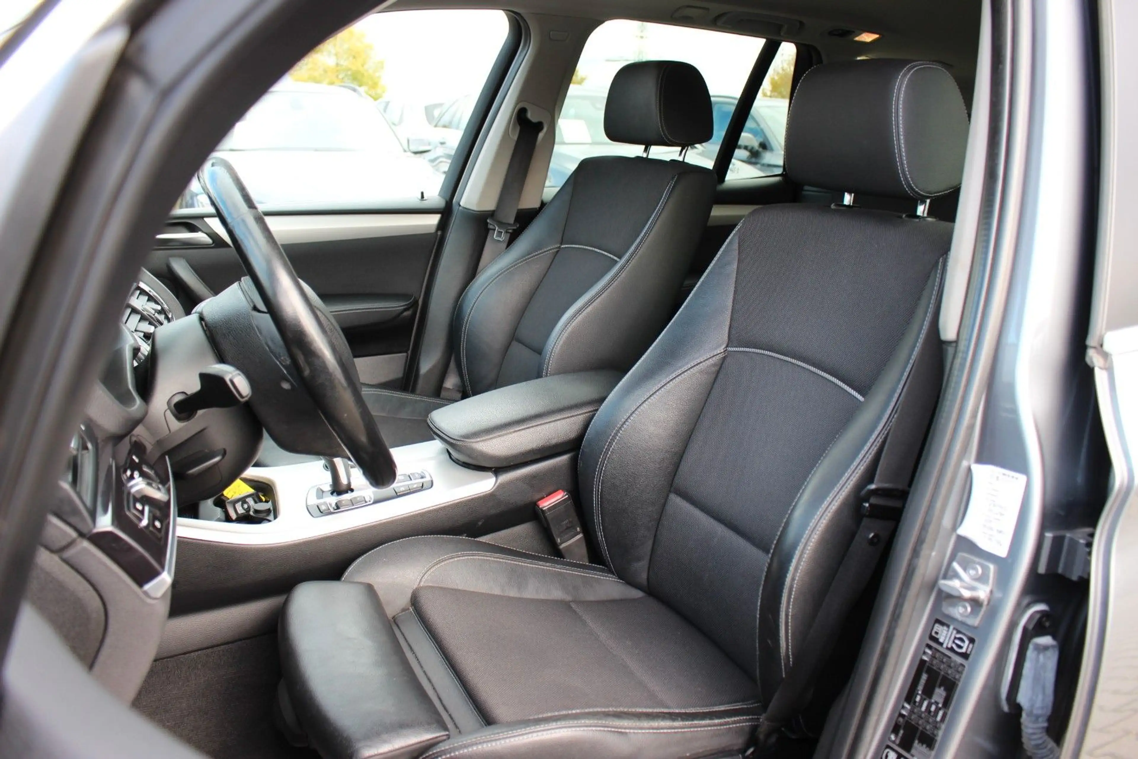 BMW X3 xDrive20d/SHEFT/NAVI/BIXENON/TEILLEDER/SHZ/ — photo 8