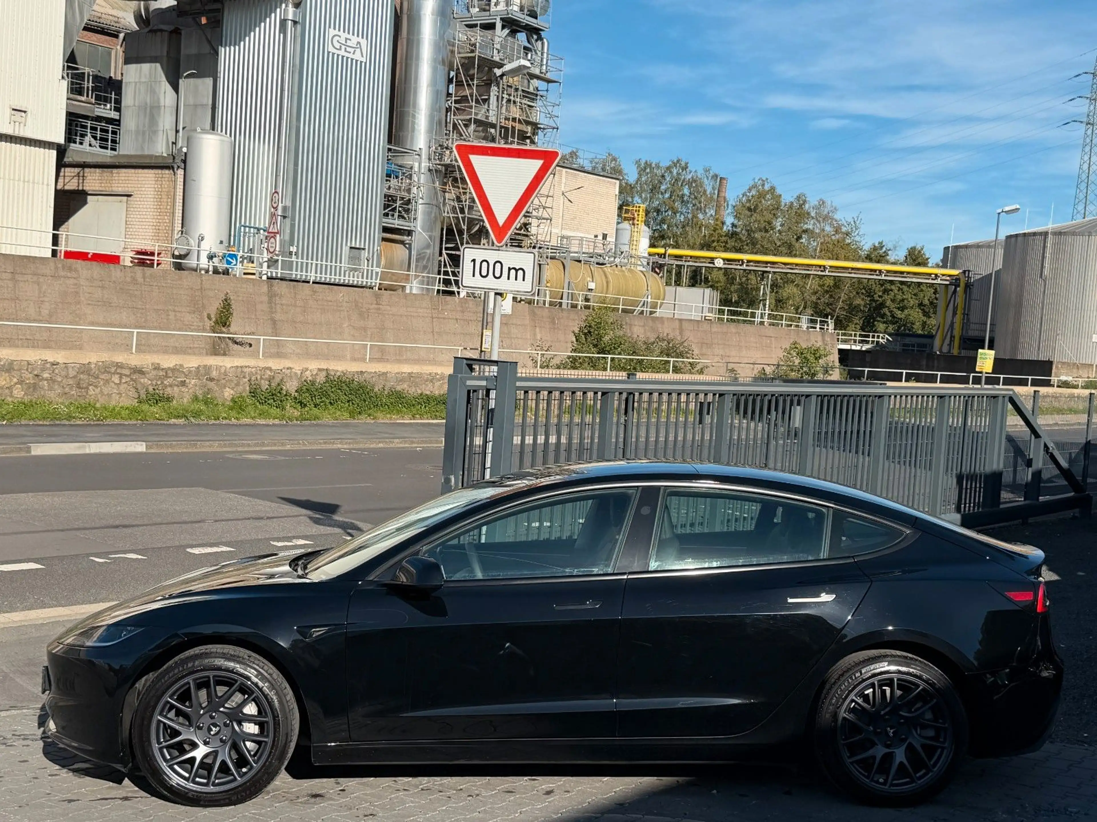 Tesla Model 3 RWD 1 Hand - Panoramadach /// — photo 11