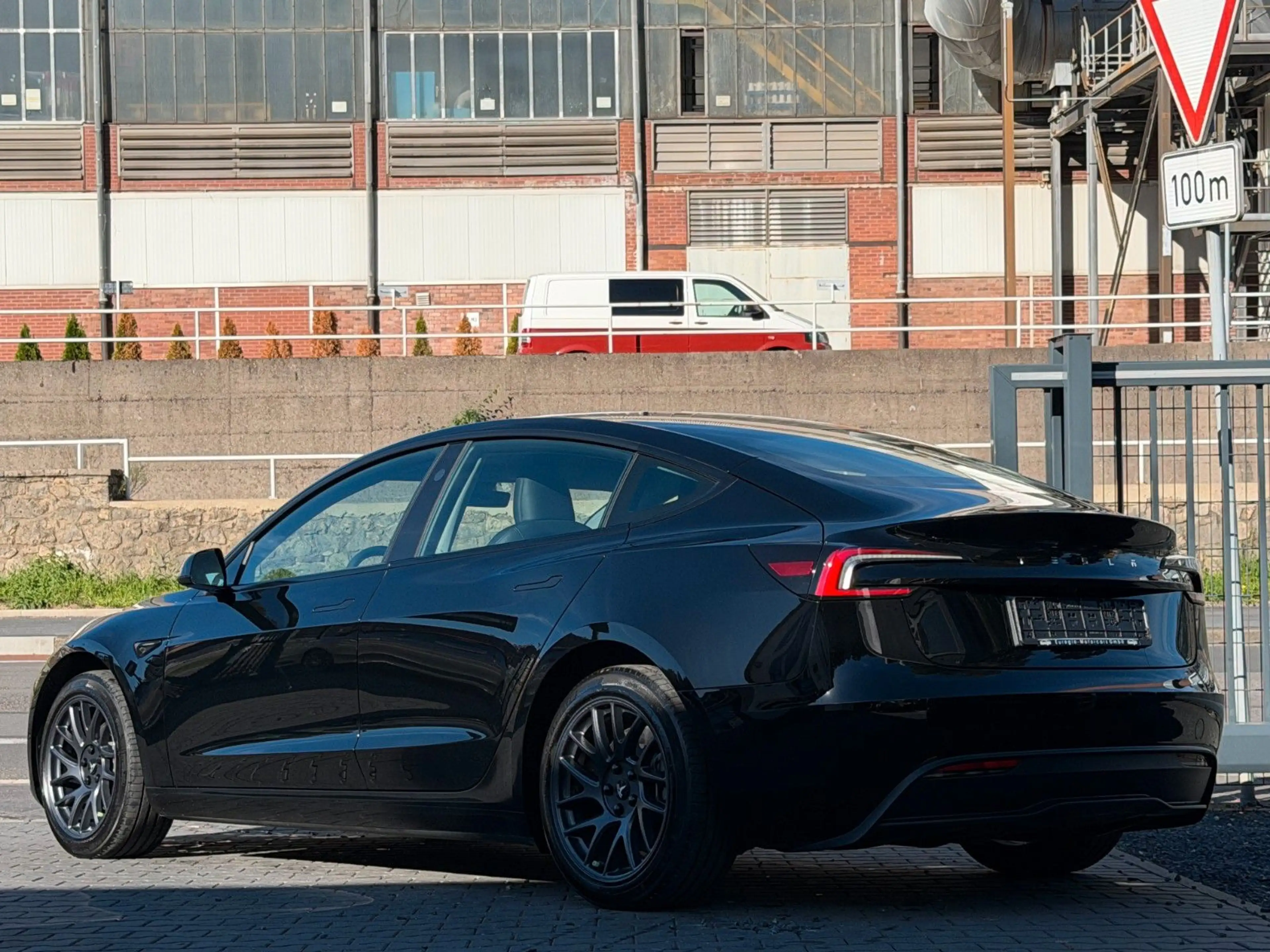 Tesla Model 3 RWD 1 Hand - Panoramadach /// — photo 10