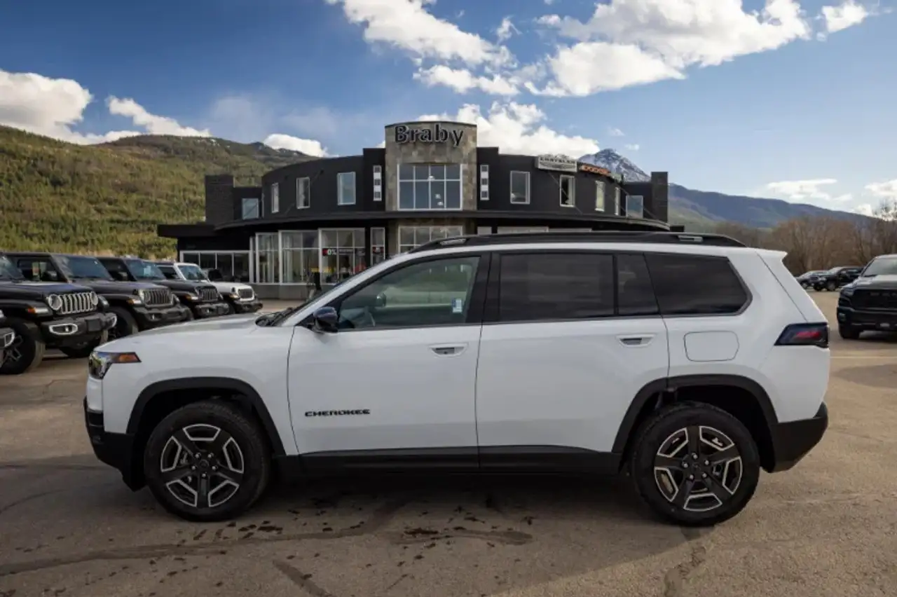 Jeep Cherokee снимка Jeep Cherokee