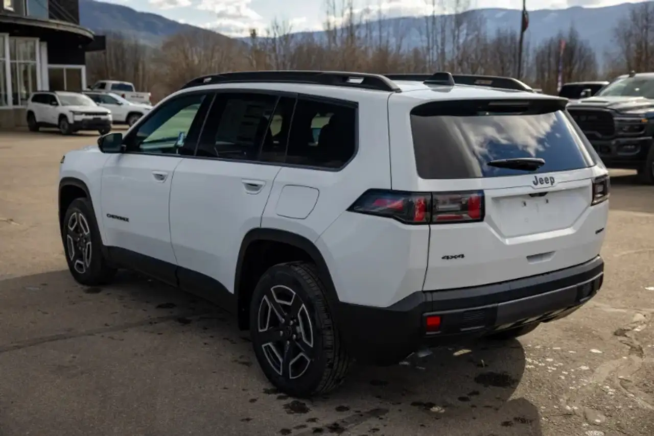 Jeep Cherokee снимка Jeep Cherokee