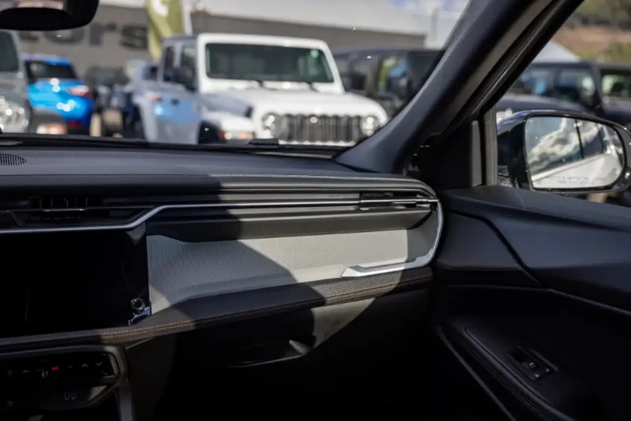 Jeep Cherokee снимка Jeep Cherokee