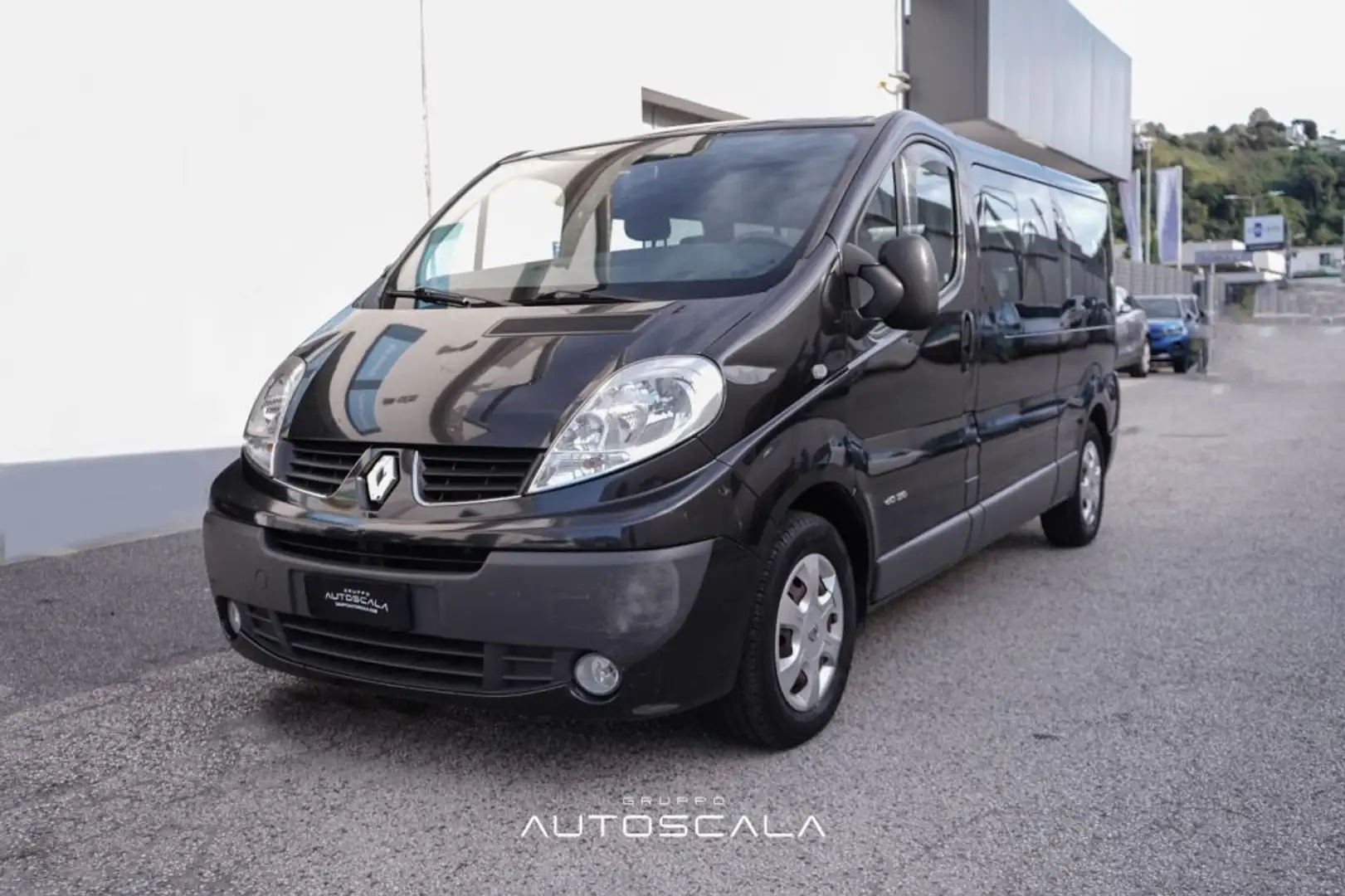Renault Trafic T27 2.5 dCi 150cv PC-TN Passenger Schwarz - 1