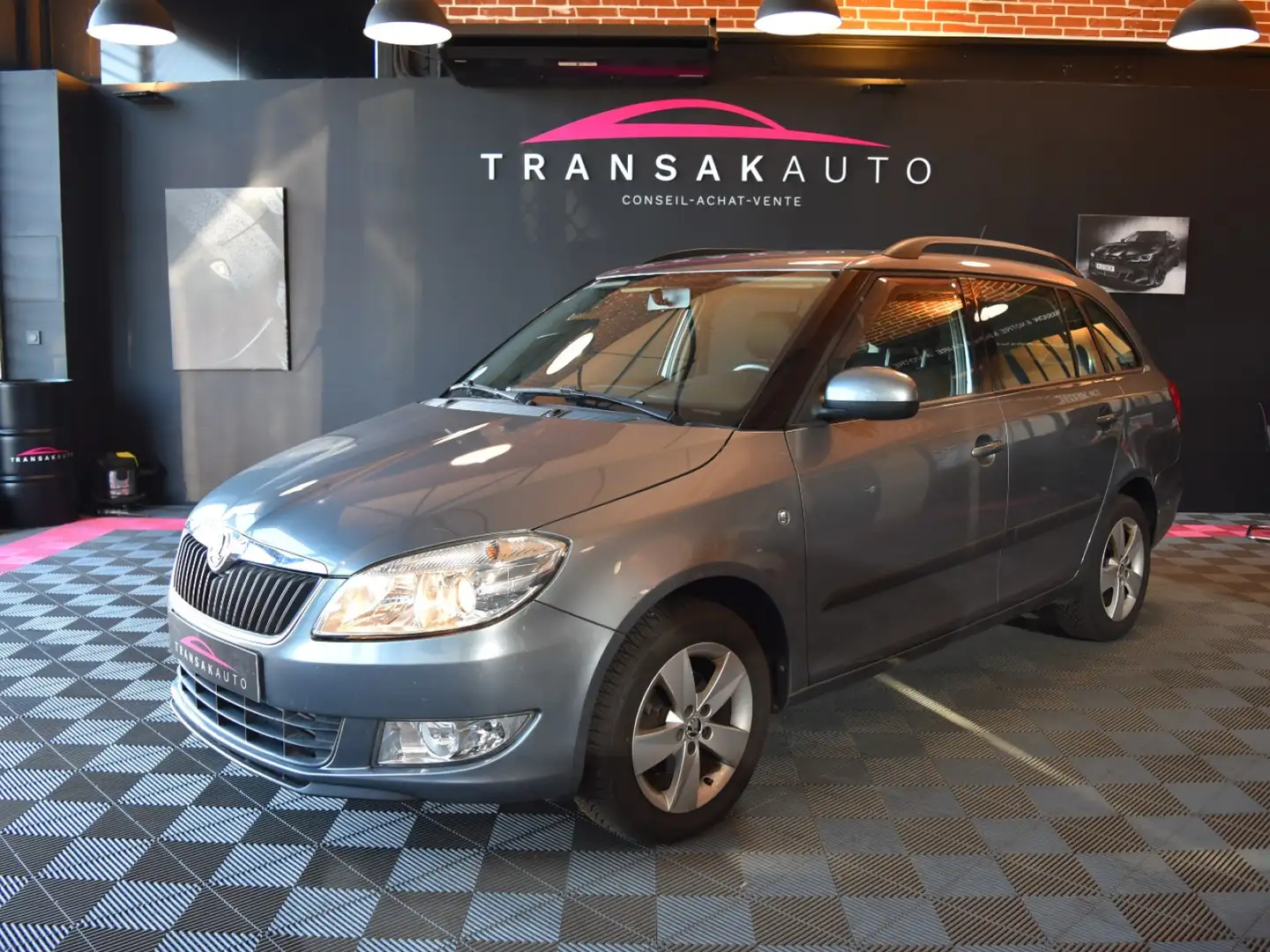 Skoda Fabia Elegance 2 Gris - 1