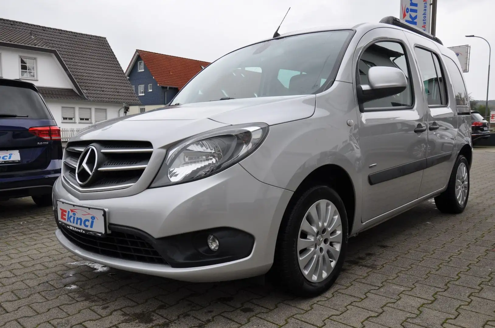 Mercedes-Benz Citan Kombi 111 CDI Silber - 1