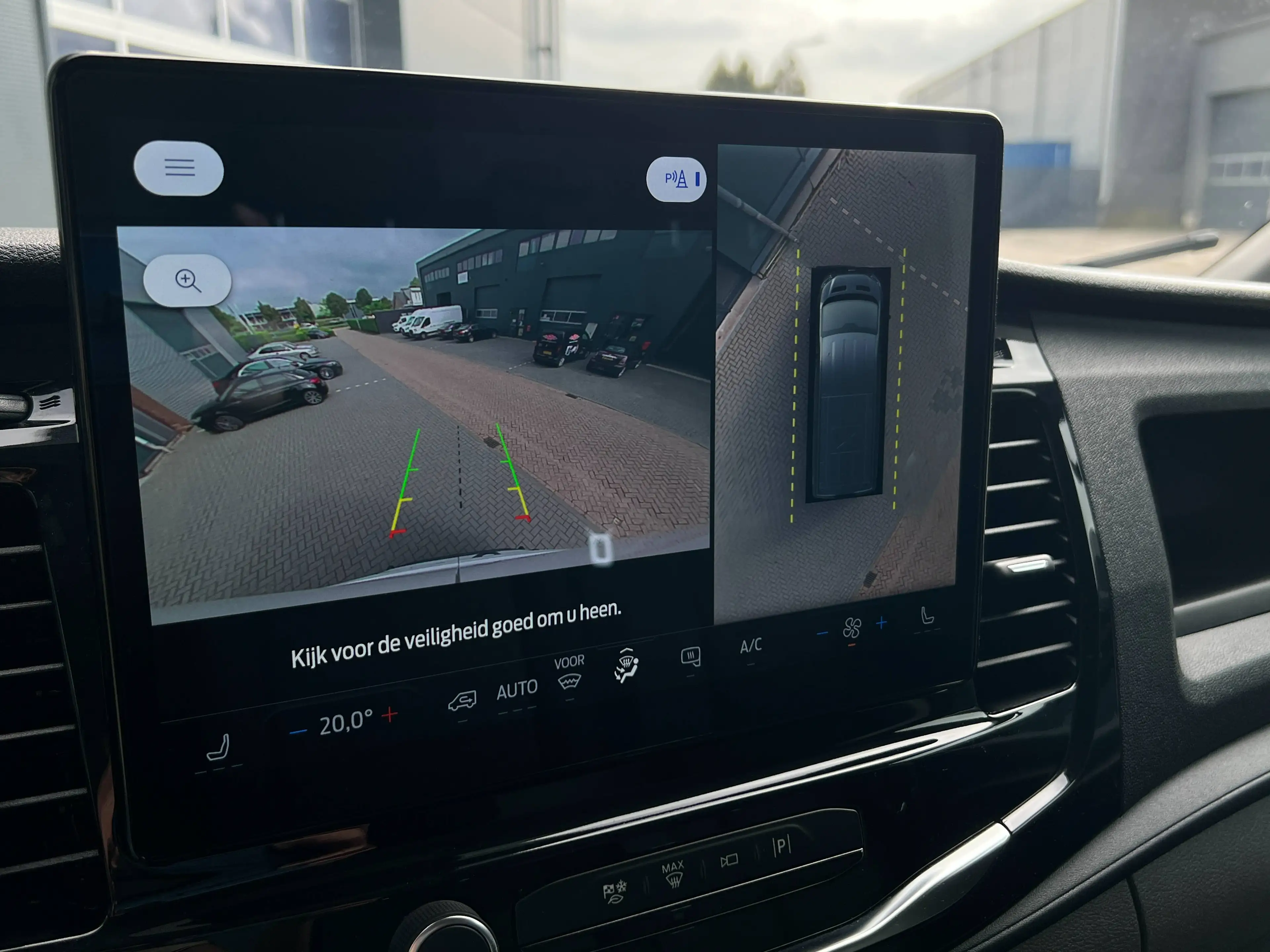 Ford E-Transit 350 L3H3 Trend 68kWh — photo 16