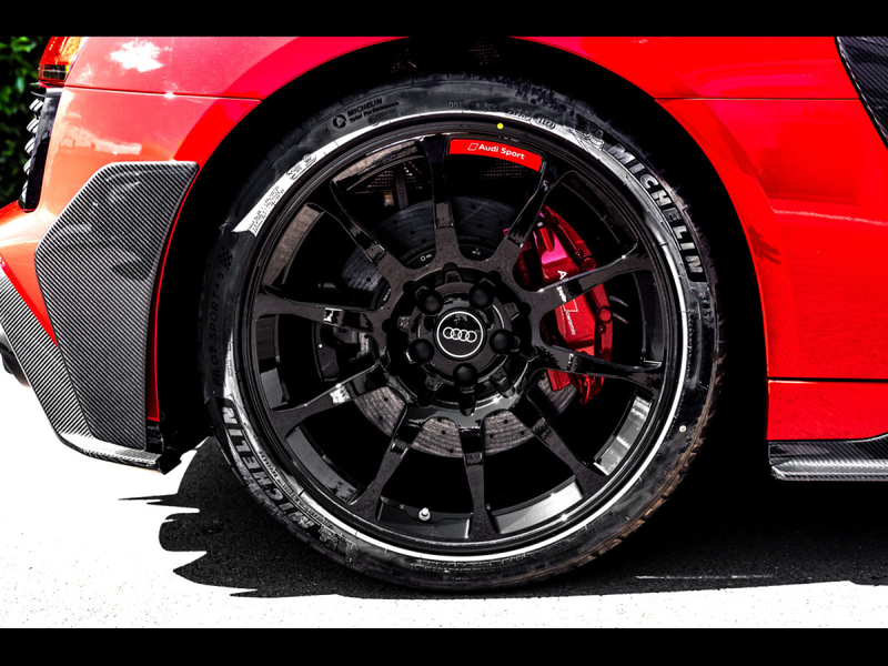 Audi R8 V10 GT RWD S-TRONIC°1/333°TANGO RED°WARRANTY 03/28 — photo 10