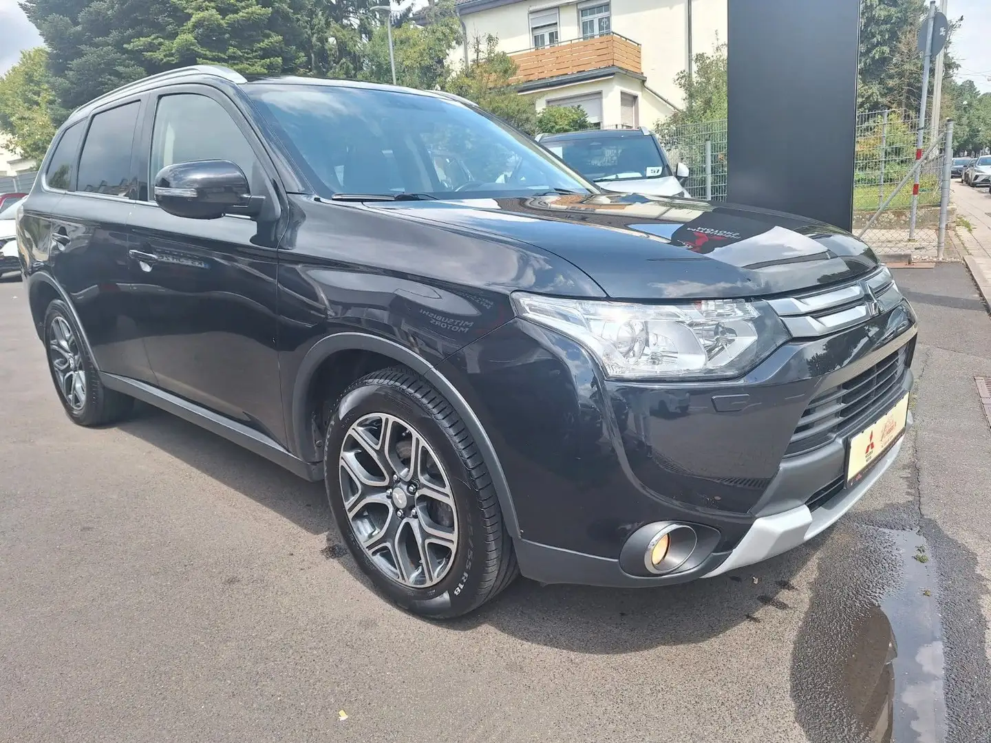 Mitsubishi Outlander 2.2 DI-D TOP schwarz 4WD Fekete - 2