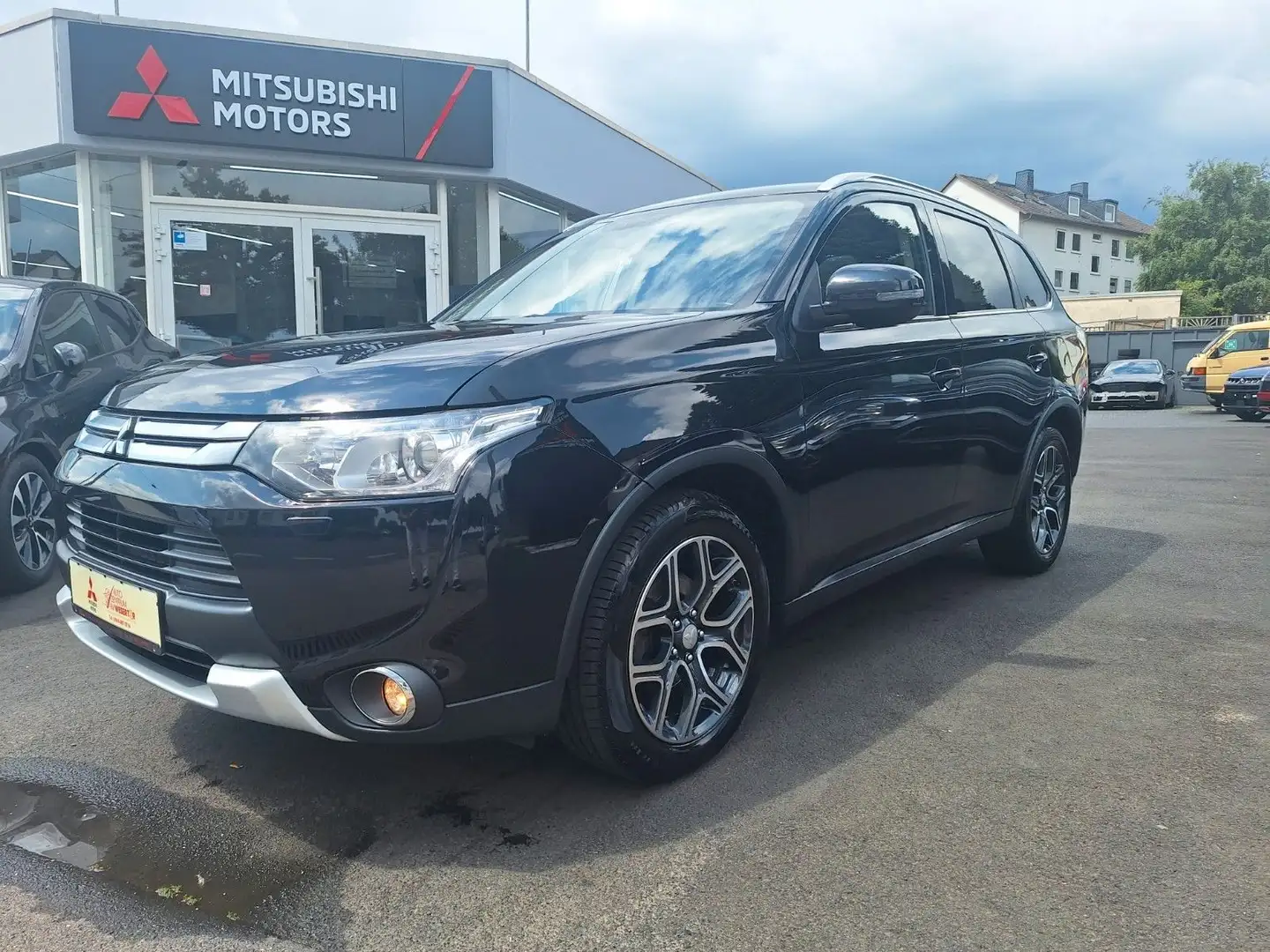 Mitsubishi Outlander 2.2 DI-D TOP schwarz 4WD Fekete - 1