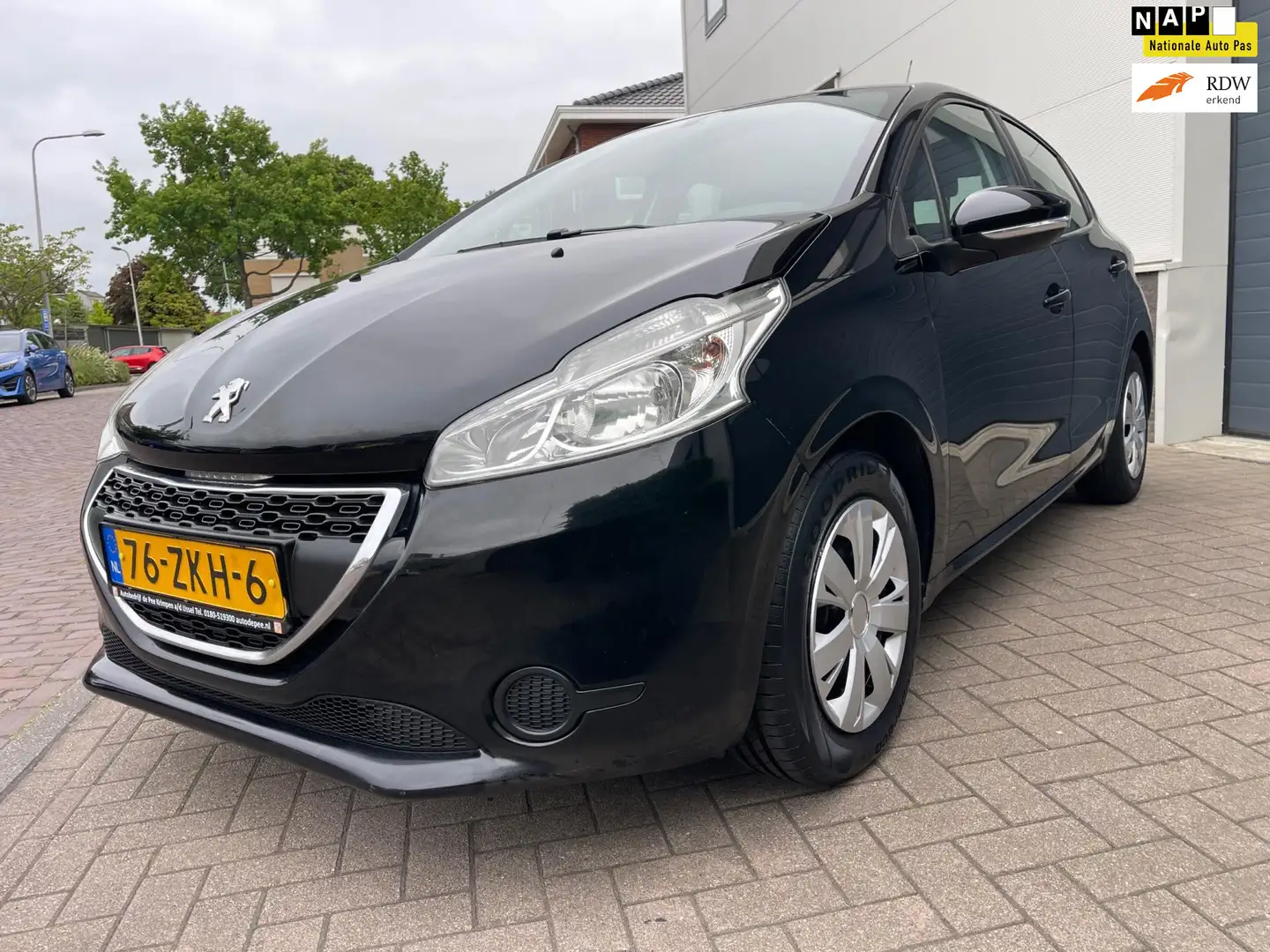 Peugeot 208 1.0 VTi Active/Camera/Cruise-c/Airco/Bluetooth Zwart - 1