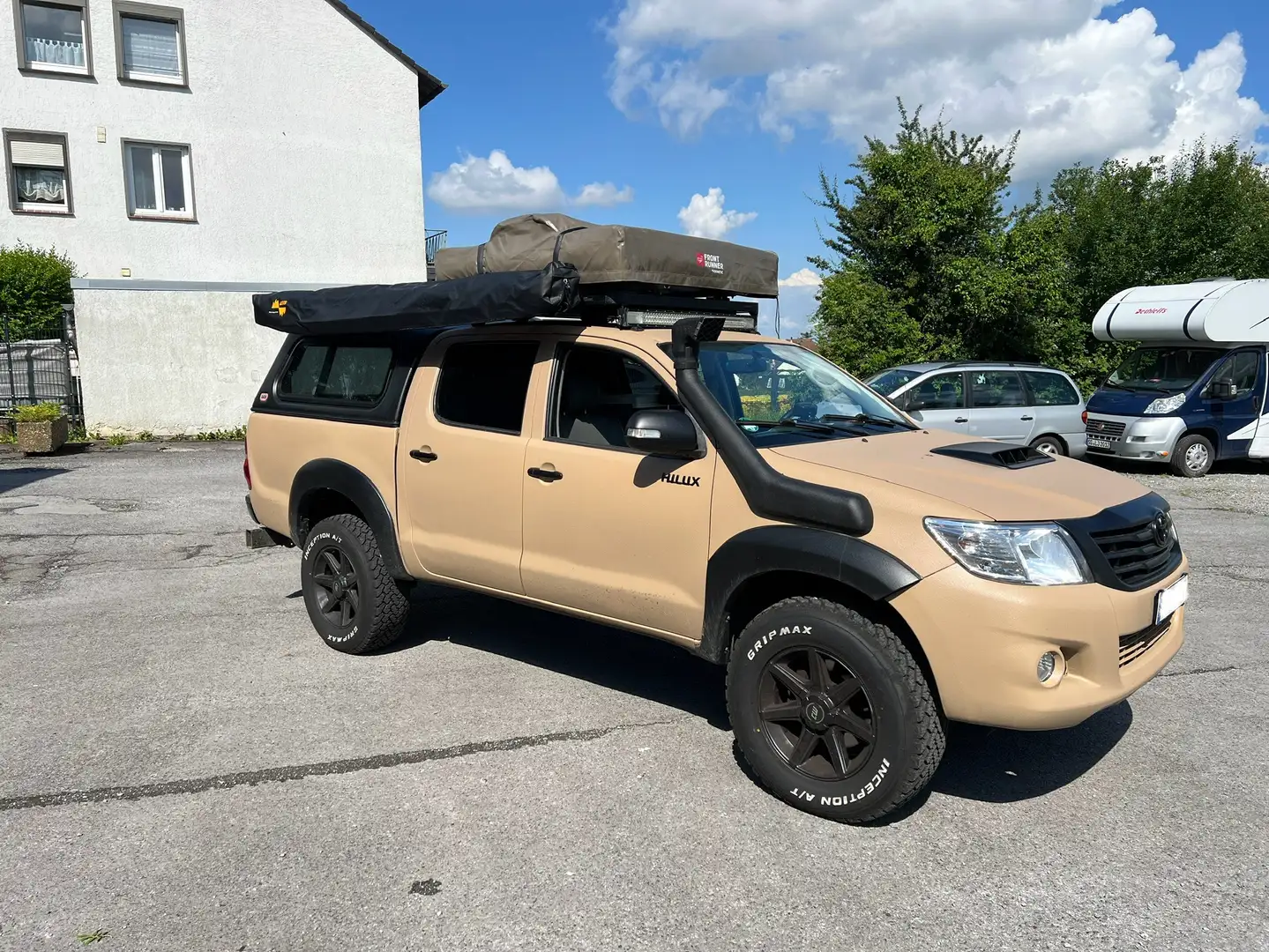 Toyota Hilux 4x4 Double Cab DPF Executive - 1