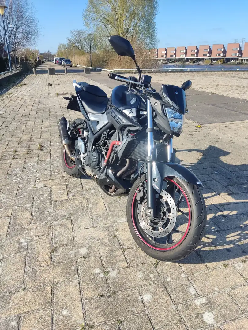 Yamaha MT-03 Schwarz - 2