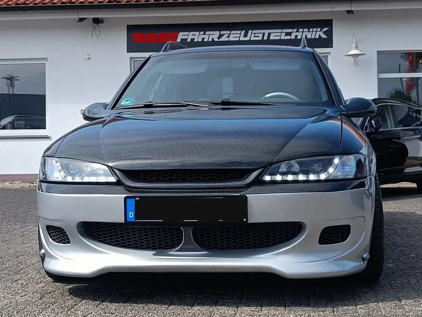 Opel Vectra Vectra 1.8 Caravan Selection Comfort Ezüst - 2