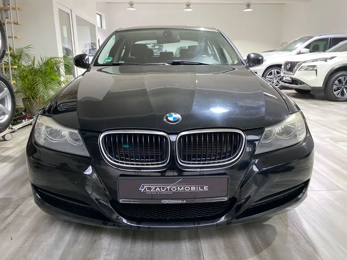 BMW 316 d E90 Facelift LCI Limousine Schwarz - 2