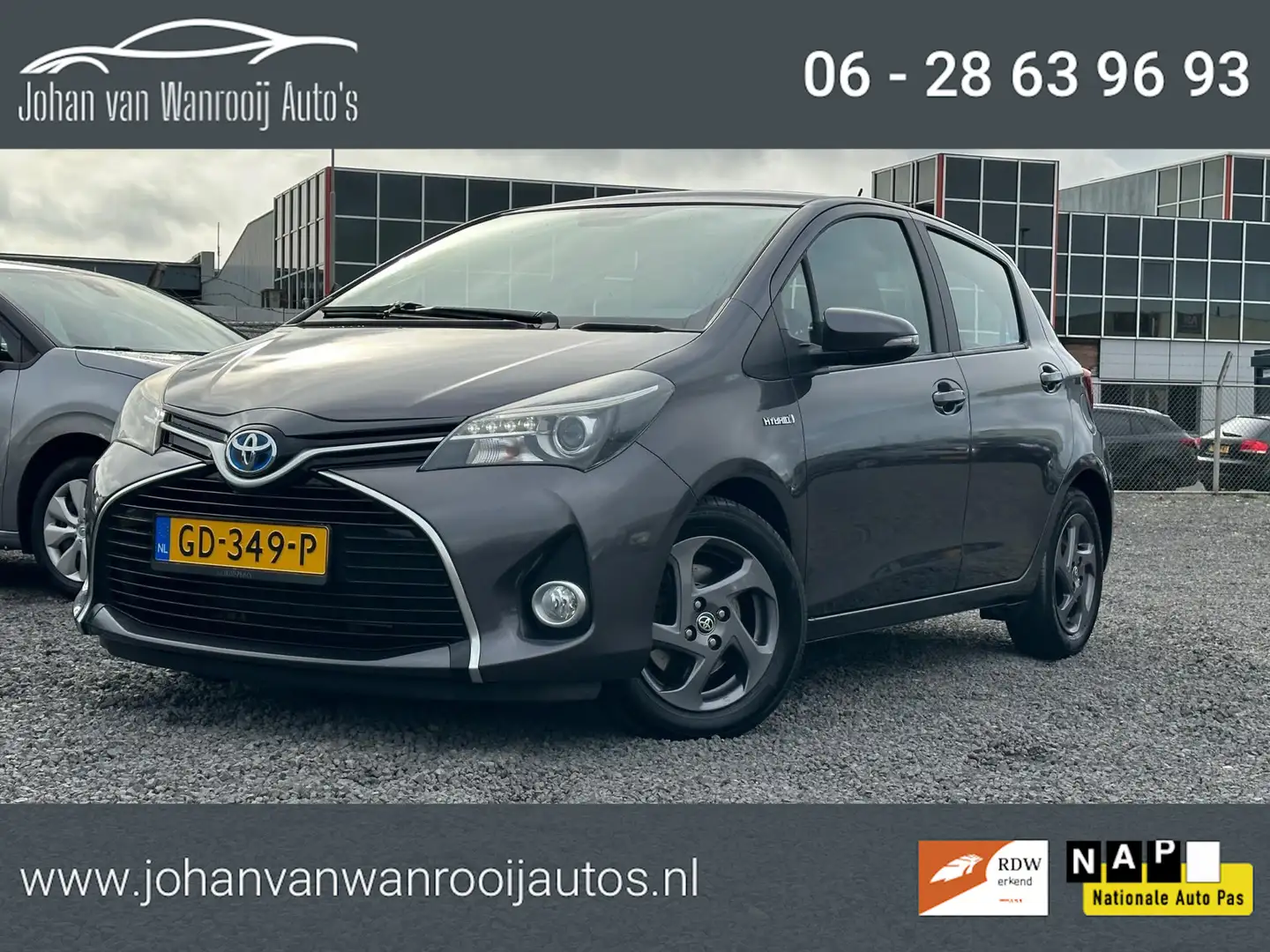 Toyota Yaris 1.5 Hybrid Lease/NAVI/AUTOMAAT/CAMERA Grijs - 1