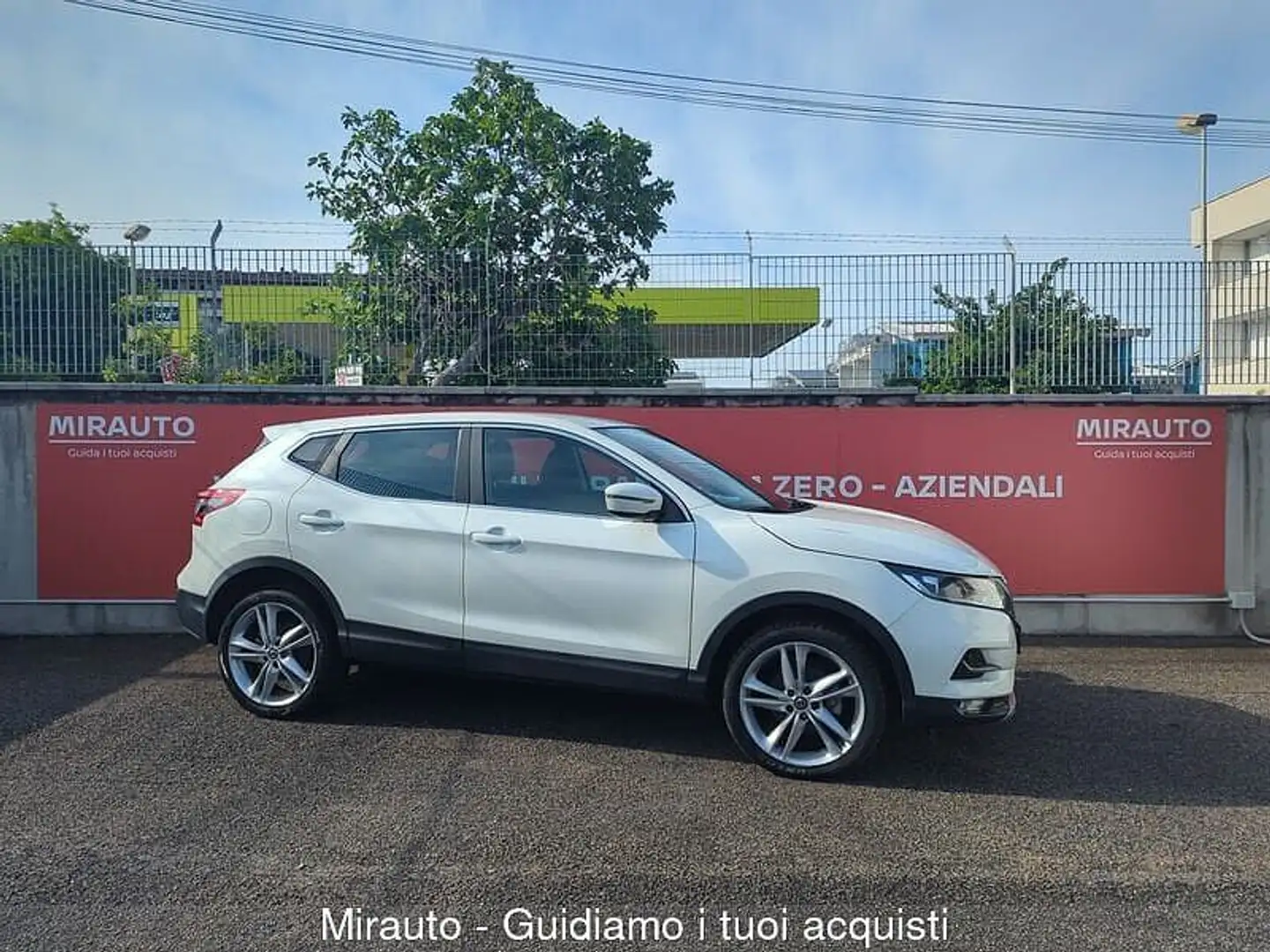 Nissan Qashqai 2ª serie Qashqai 1.5 dCi 115 CV N-Motion Start Alb - 1