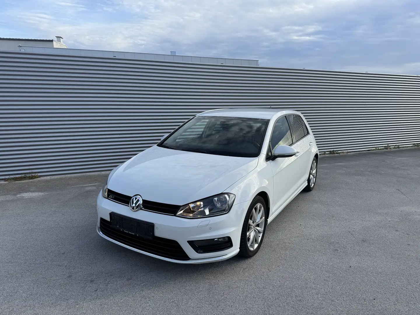 Volkswagen Golf NEU Rabbit 1,6 BMT TDI R-Line - 1