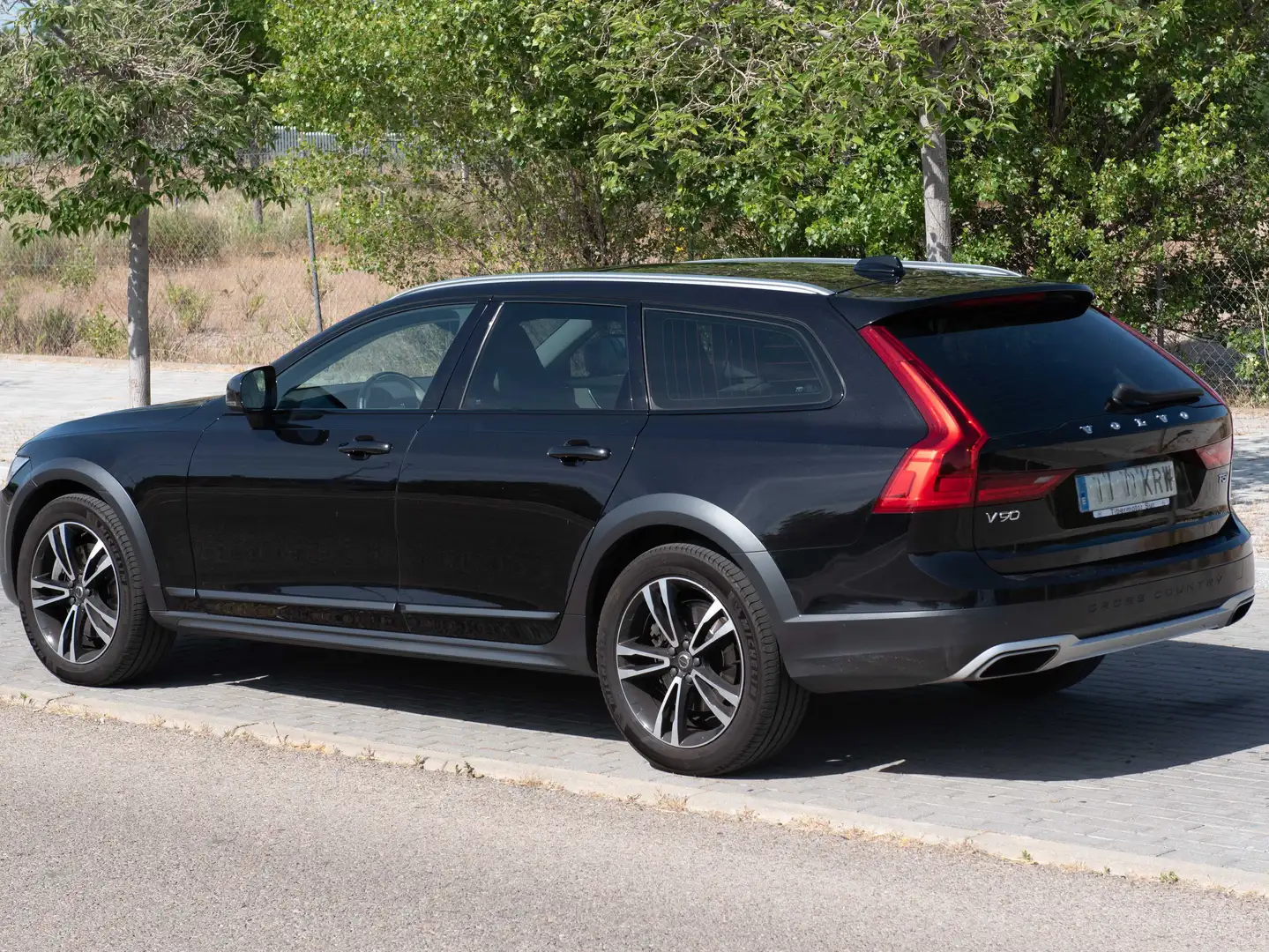 Volvo V90 Cross Country V90 Cross Country T5 Pro AWD Aut. 254 Pro Negru - 2
