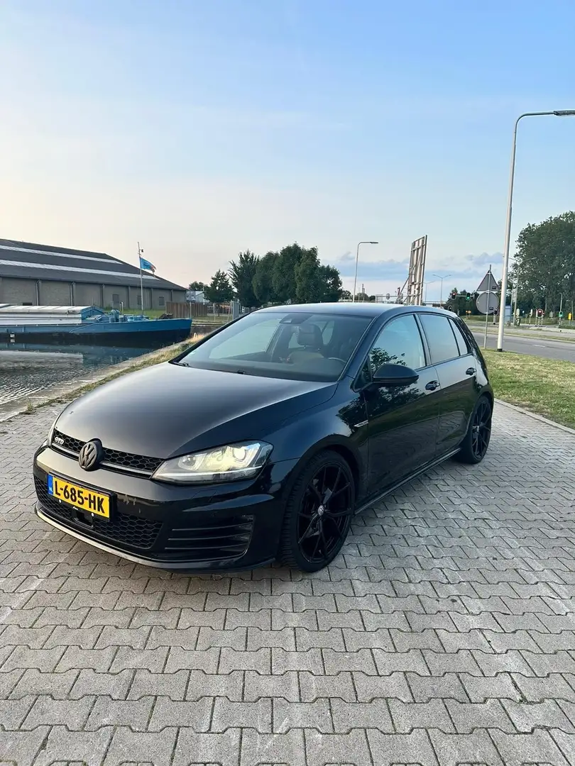 Volkswagen Golf 2.0 TDI GTD Zwart - 1