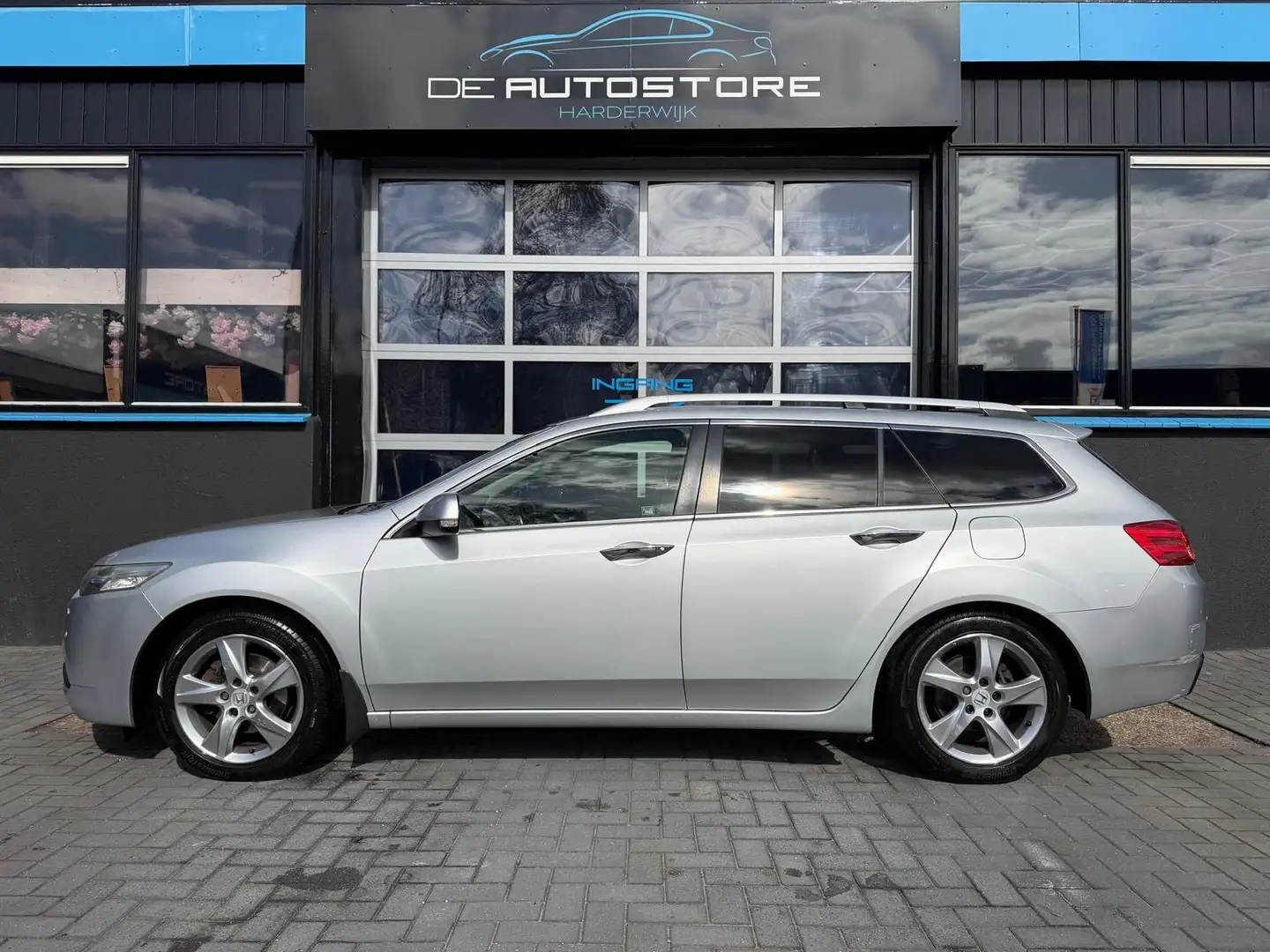 Honda Accord Tourer 2.0 Executive Navi Cruise Bi-Xenon Stoelver Gris - 2