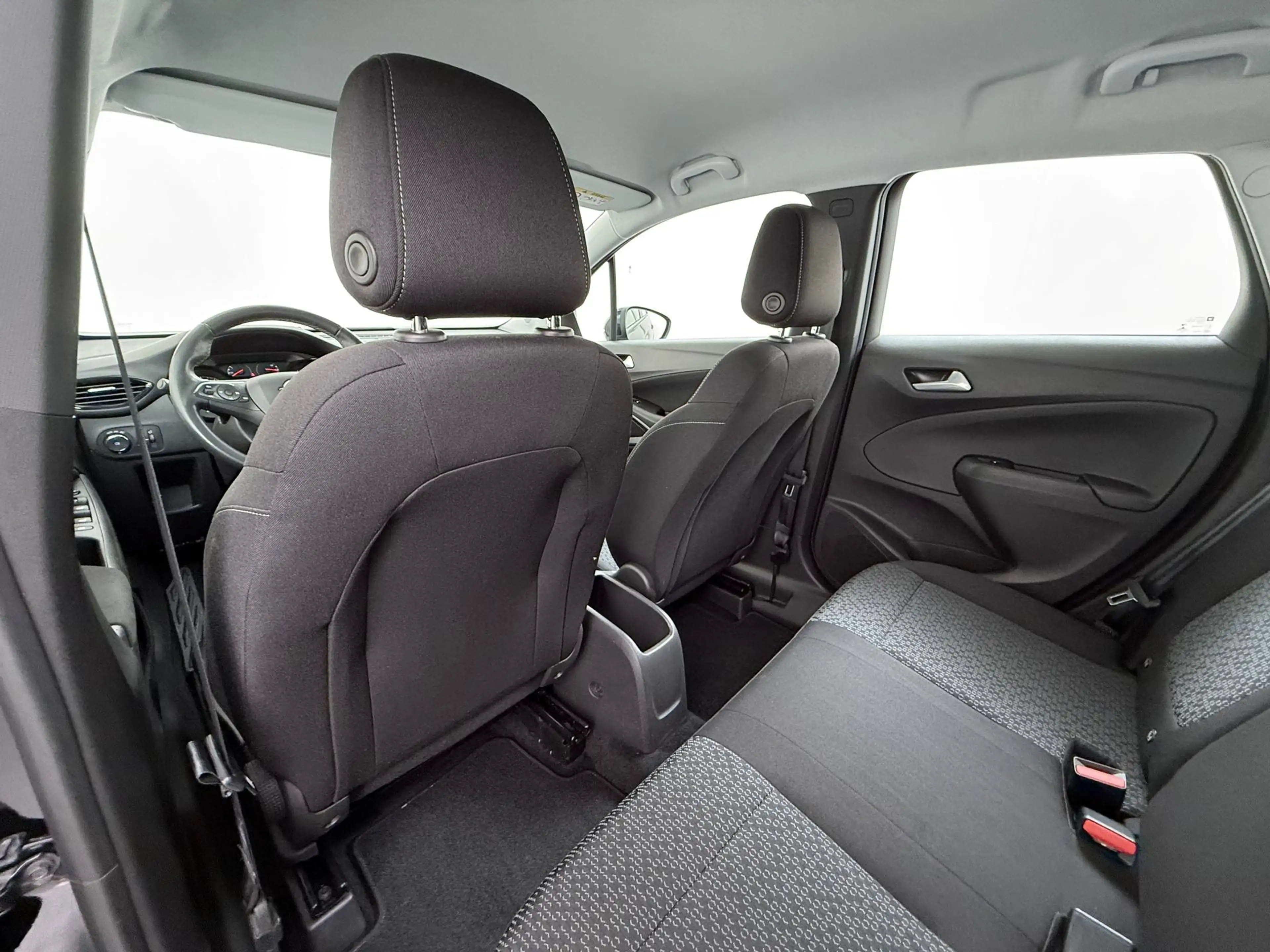 Opel Crossland 1.2 Edition — photo 13
