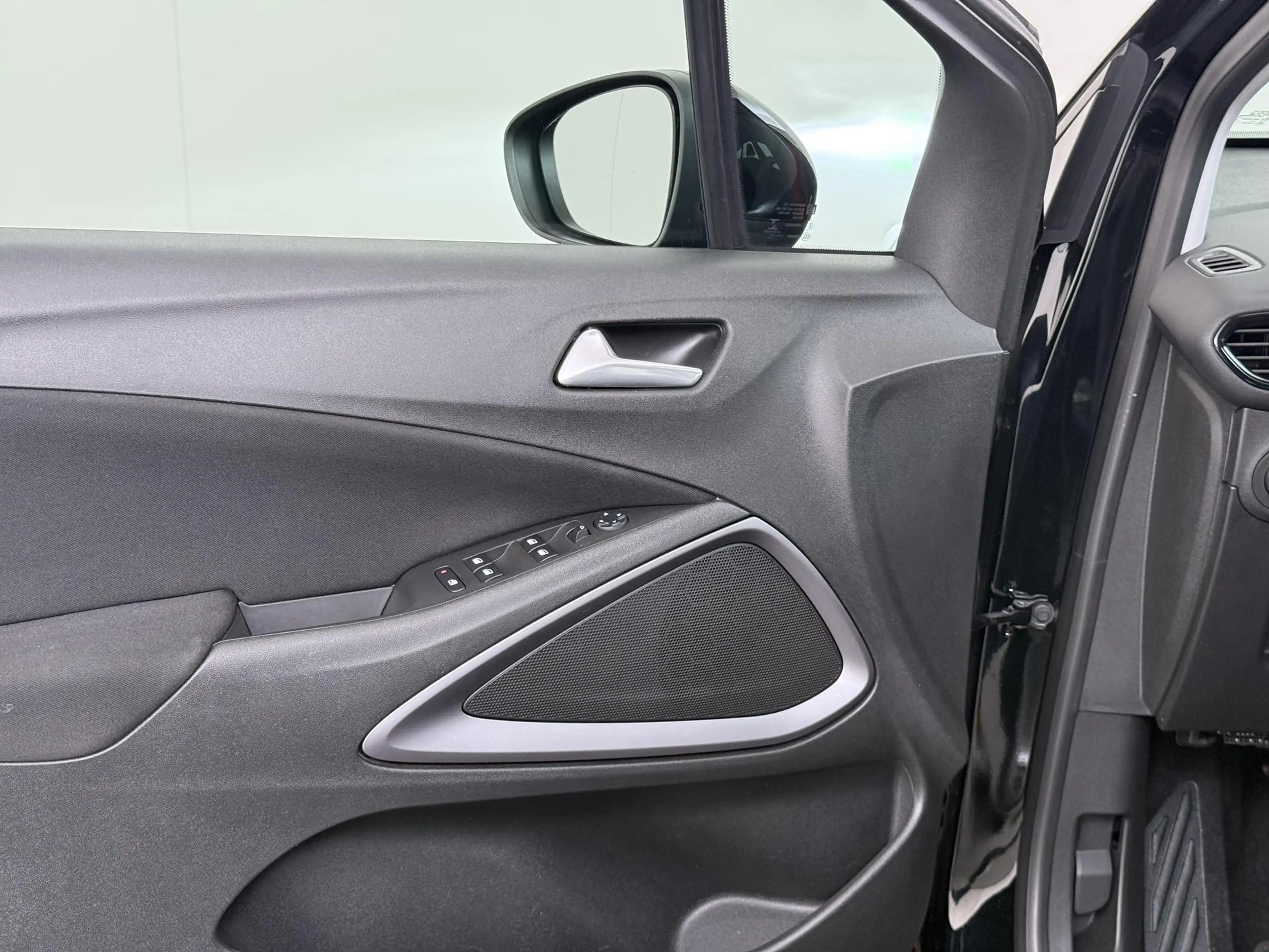 Opel Crossland 1.2 Edition — photo 9