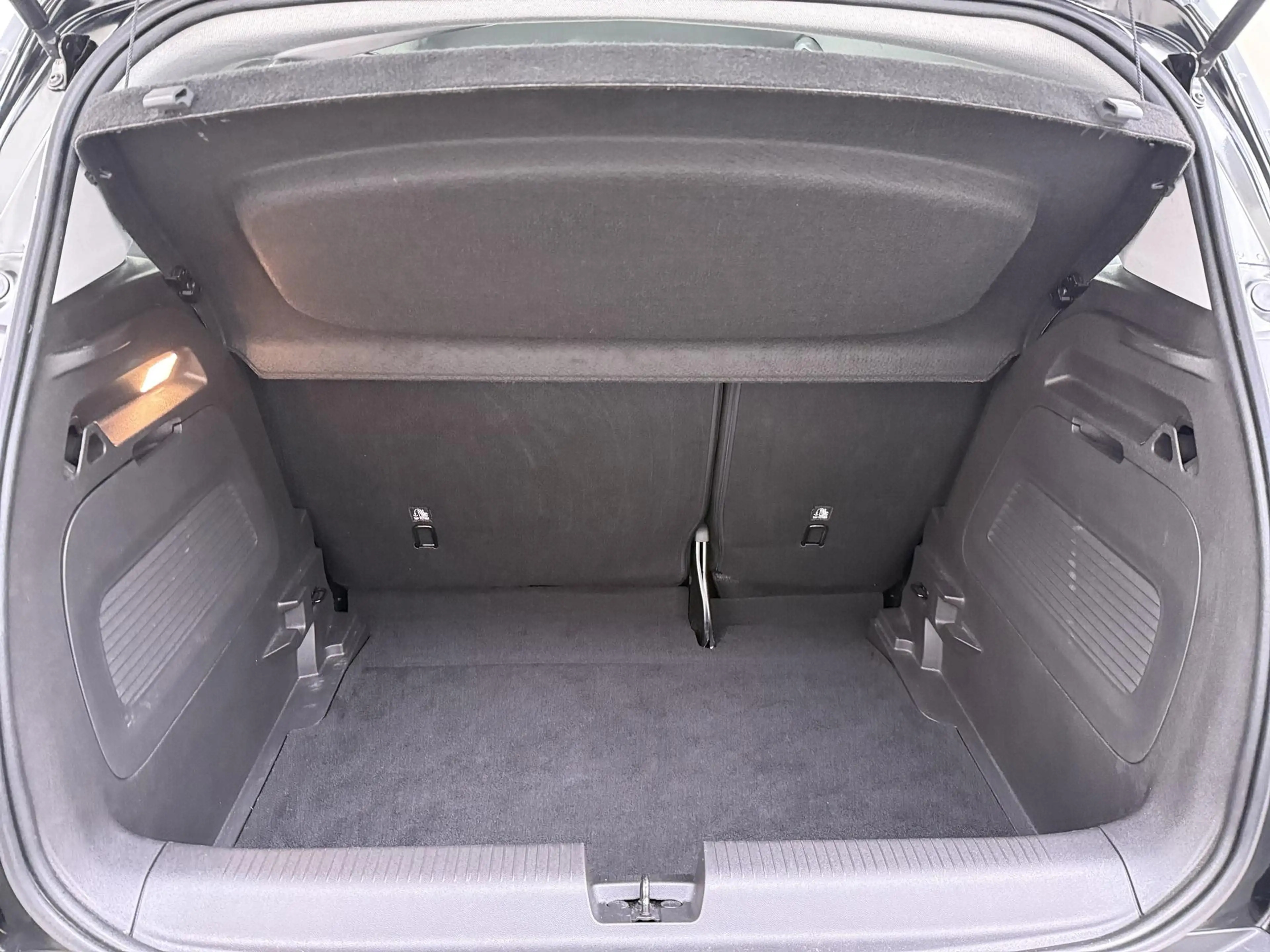 Opel Crossland 1.2 Edition — photo 3