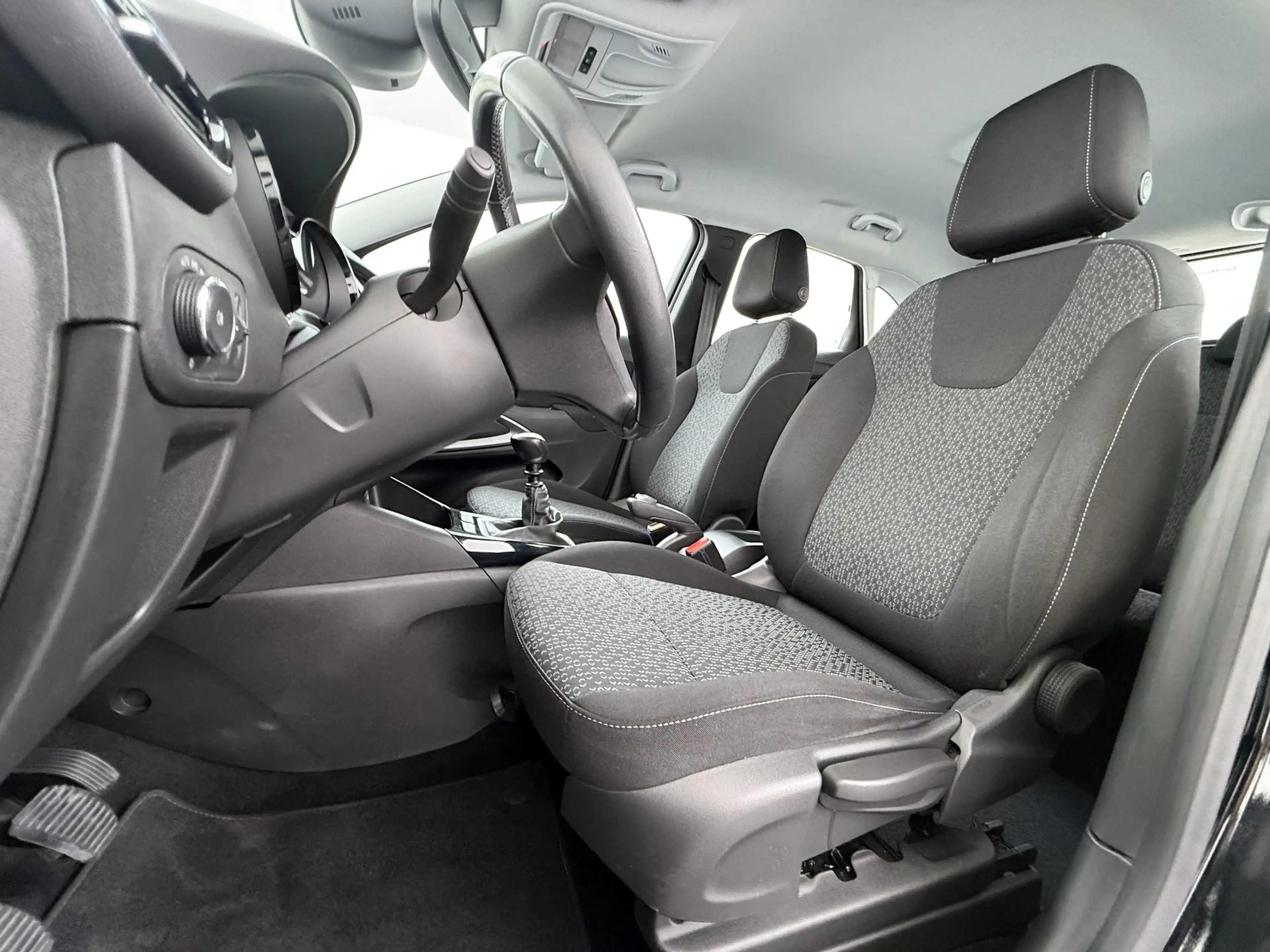 Opel Crossland 1.2 Edition — photo 11