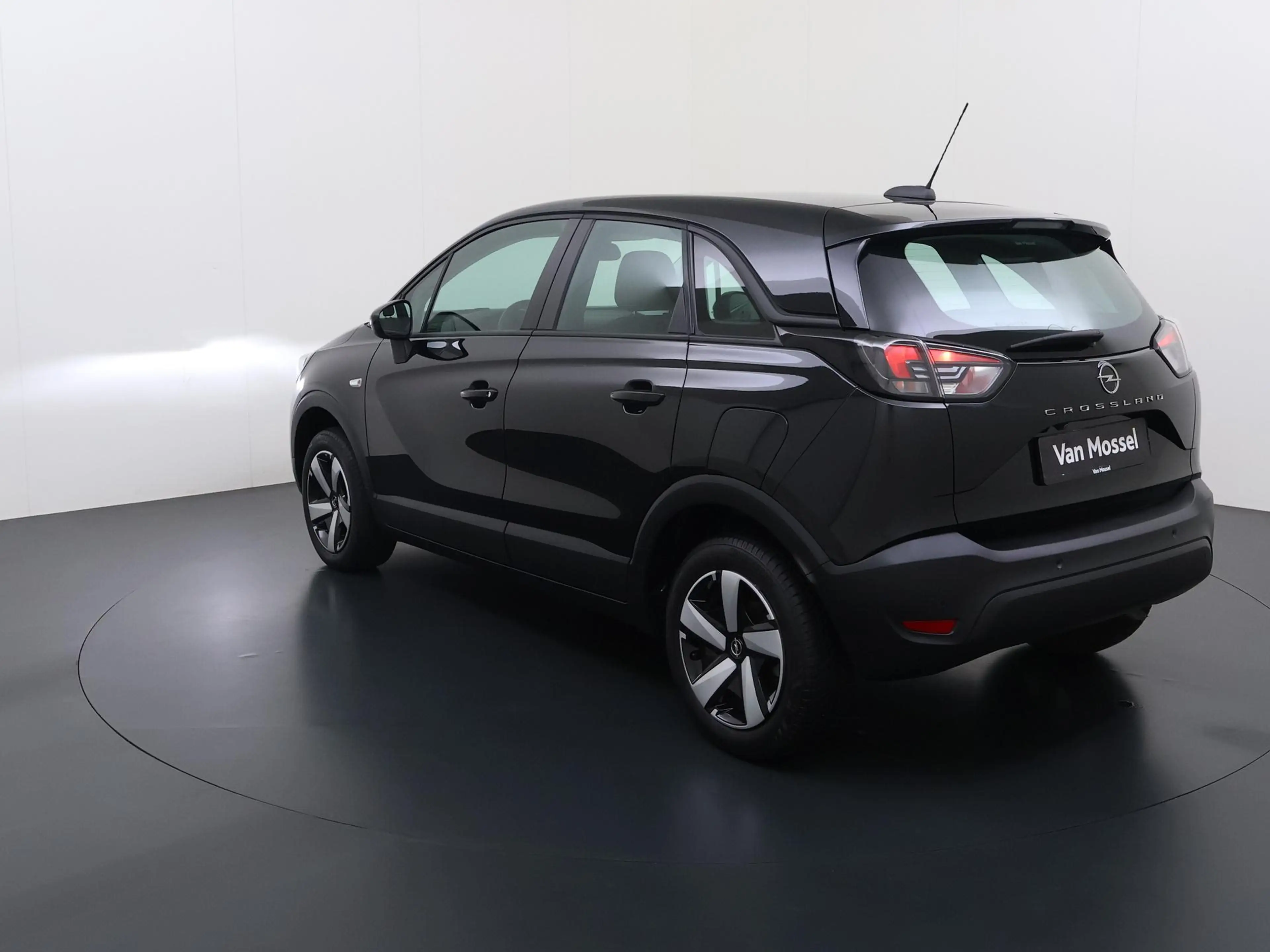 Opel Crossland 1.2 Edition — photo 5