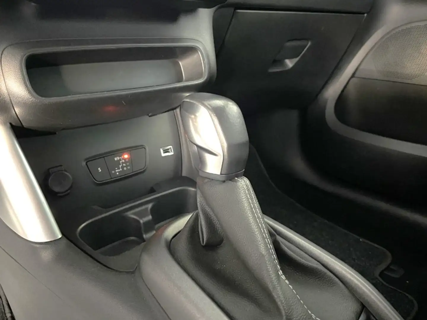 Citroen C3 Aircross 1.5 BlueHDi 120 CV EAT6 Shine Grigio - 2