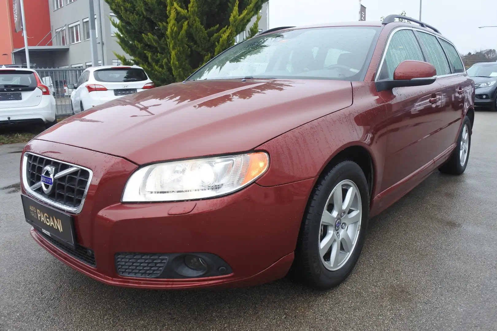 Volvo V70 V70 D3 MOMENTUM Geatronic/ NUR 73200KM/ 5 ZYLINDER - 2