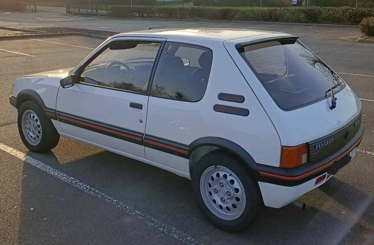 Peugeot 205 1.6 GTi, foto 2
