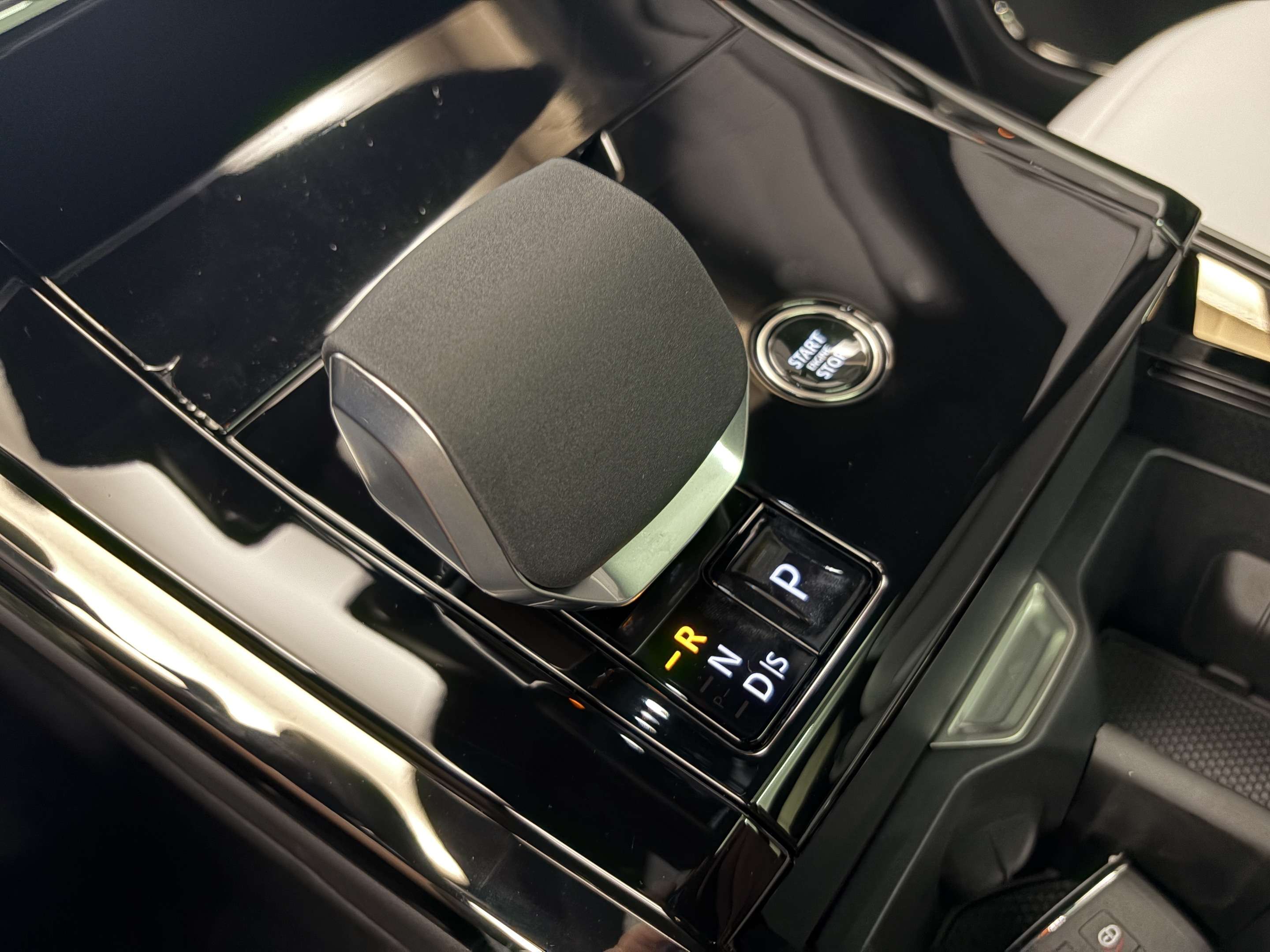 2026 Land Rover Range Rover Sport S thumb 17