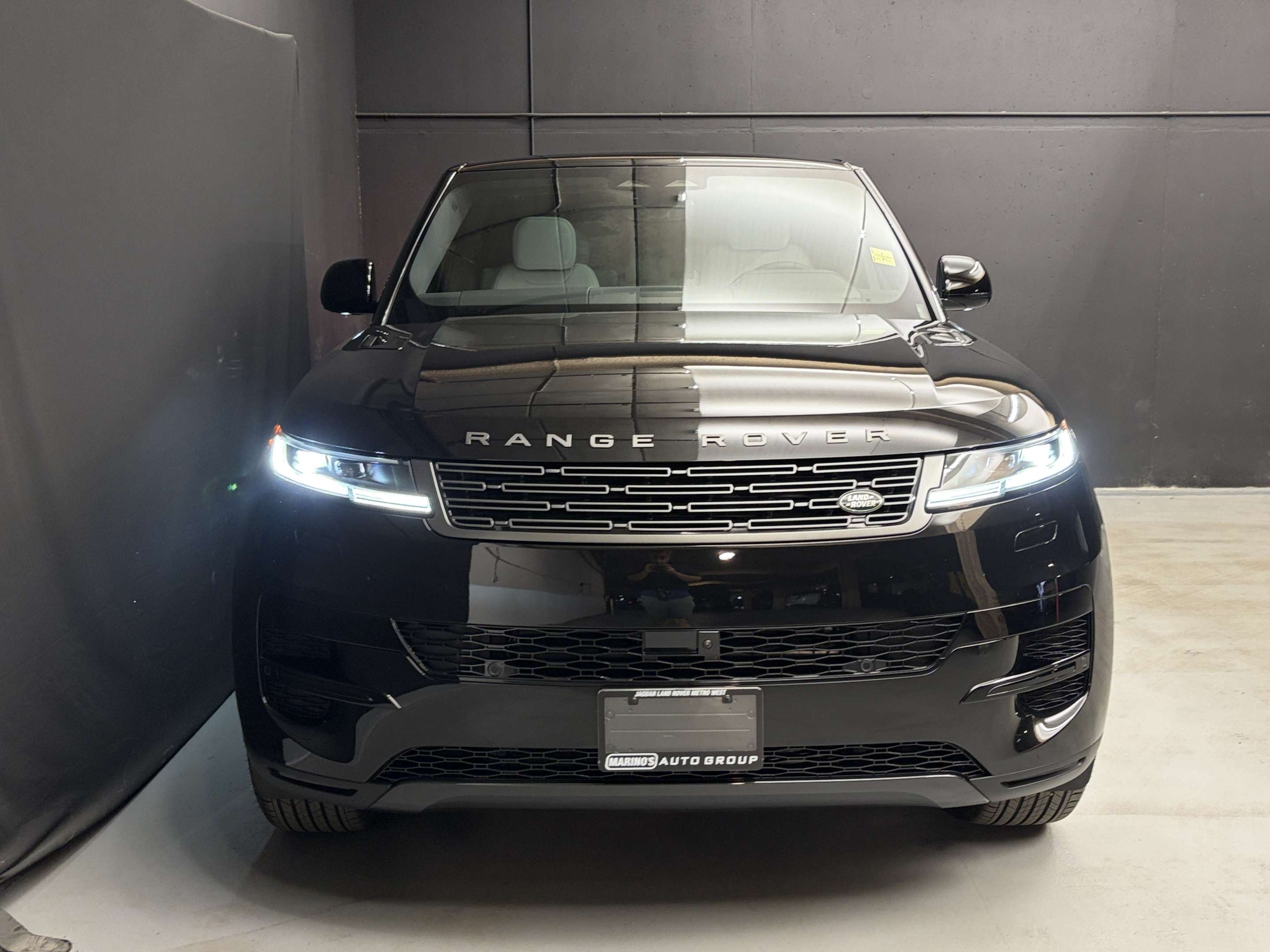 2026 Land Rover Range Rover Sport S alt 2