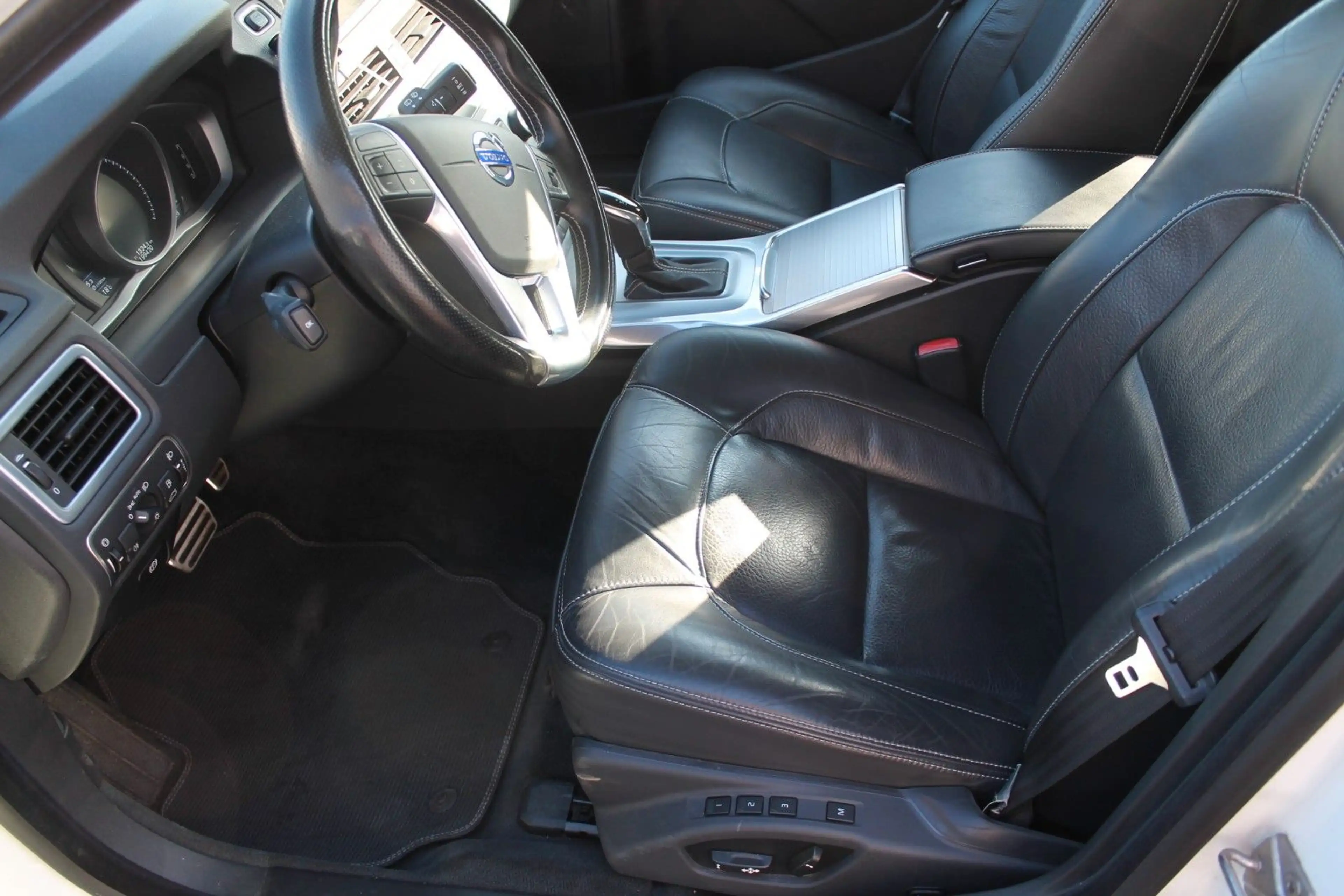 Volvo V70 Kombi Linje Svart — photo 8